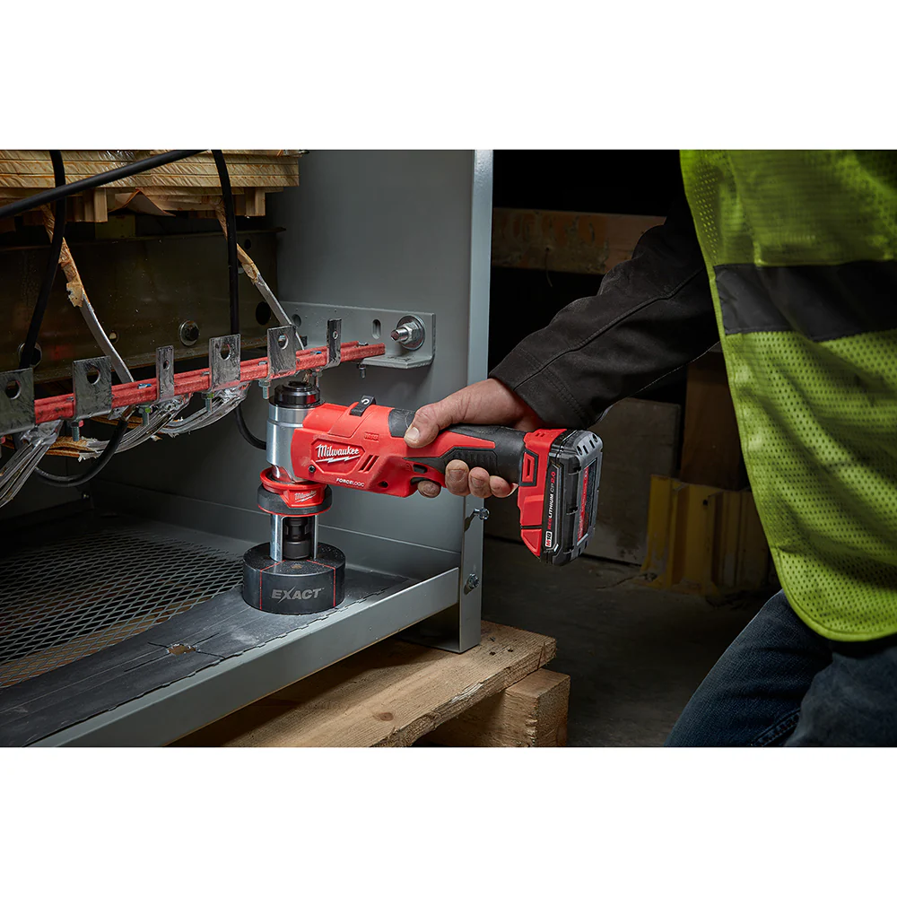 Milwaukee 2677-23 M18 18V 4-Inch 6-Ton Forcelogic Knockout Tool Kit