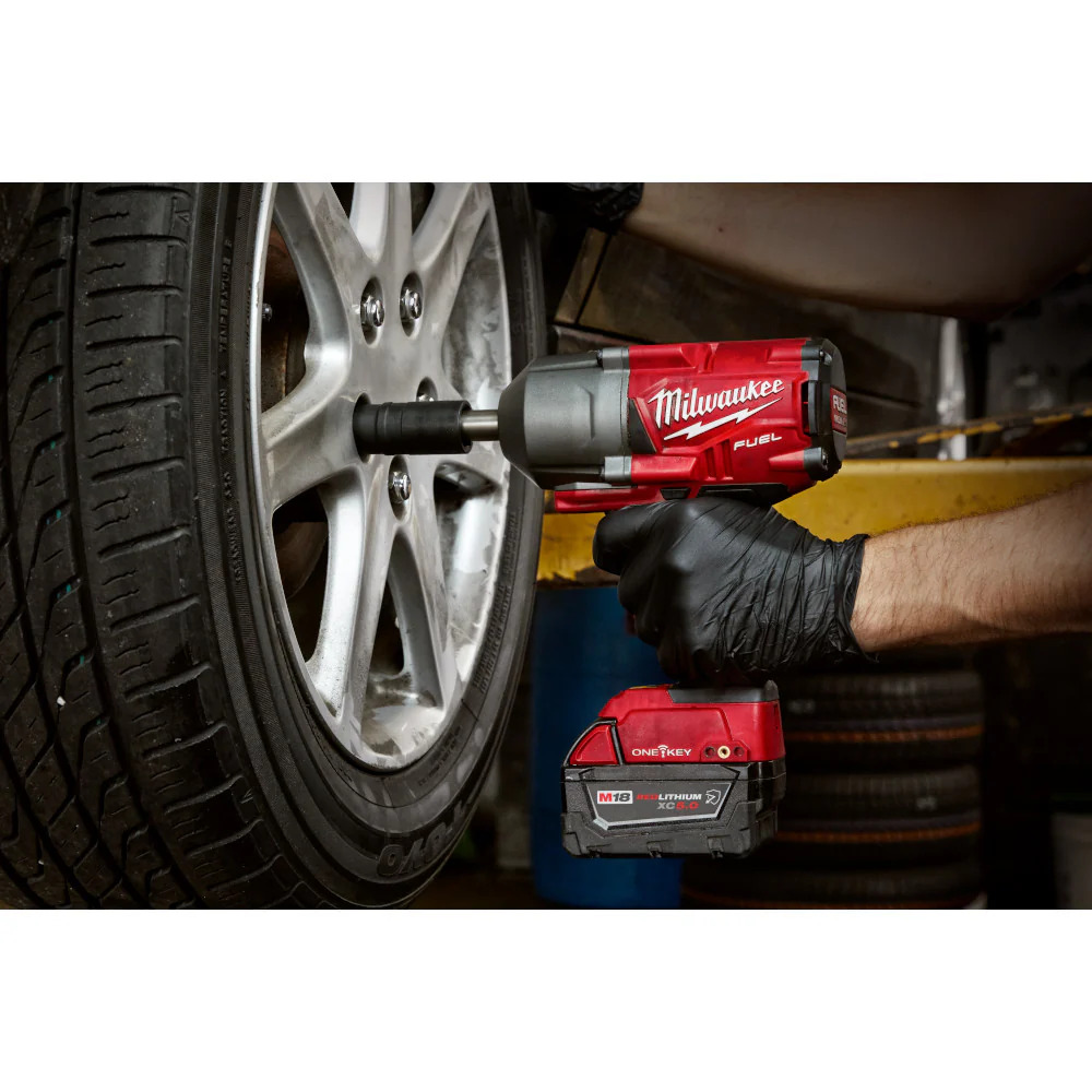 Milwaukee 2769-22R M18 FUEL 18V 1/2 ONE-KEY Controlled Torque Impact Wrench Kit
