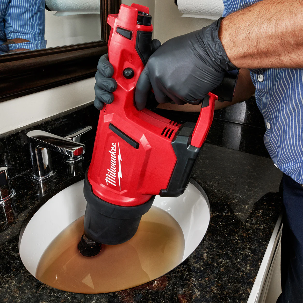 Milwaukee 2572B-21 M12 12V Airsnake Drain Cleaning Air Gun Kit w/ Attachments