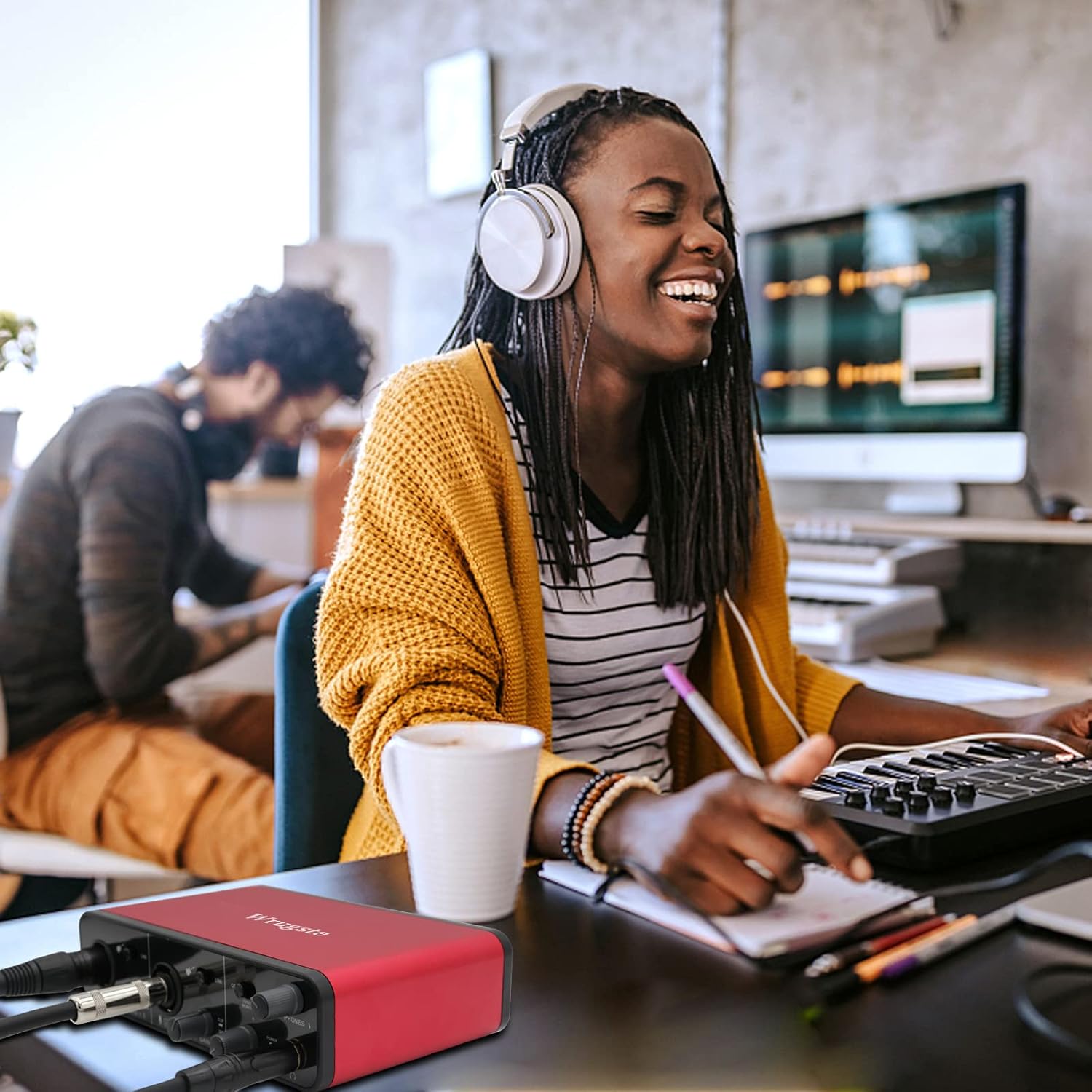 USB Audio Interface +48V Phantom Power 24Bit/96kHz for Recording Podcasting and Streaming Ultra-low Latency Plug and Play Noise-Free XLR Audio Interface Compatible With Most Recording Software