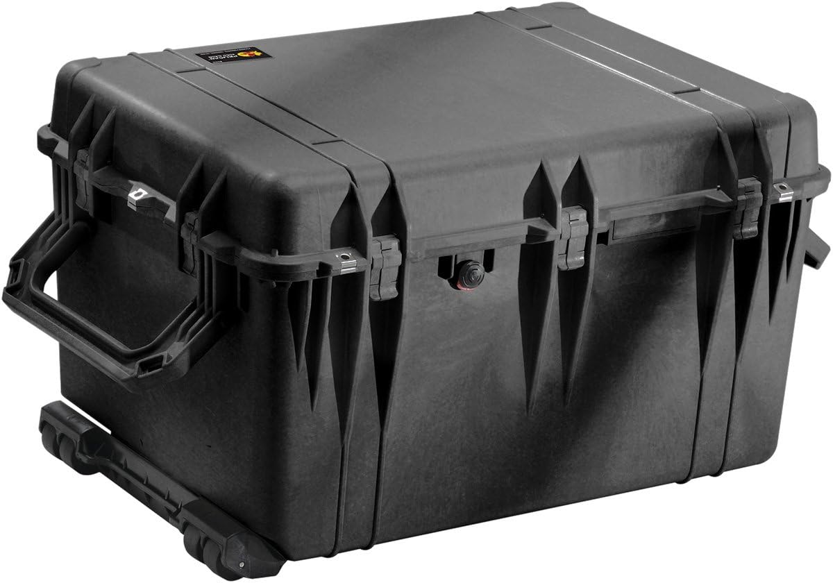 Pelican 1660 Case With Foam (Black)
