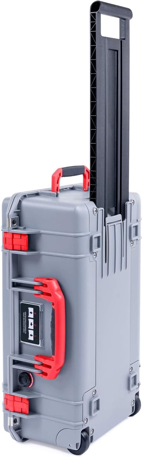 Silver Pelican 1535 Air case. Comes with red Handles & latches. Comes with TrekPak Dividers & lid Organizer.