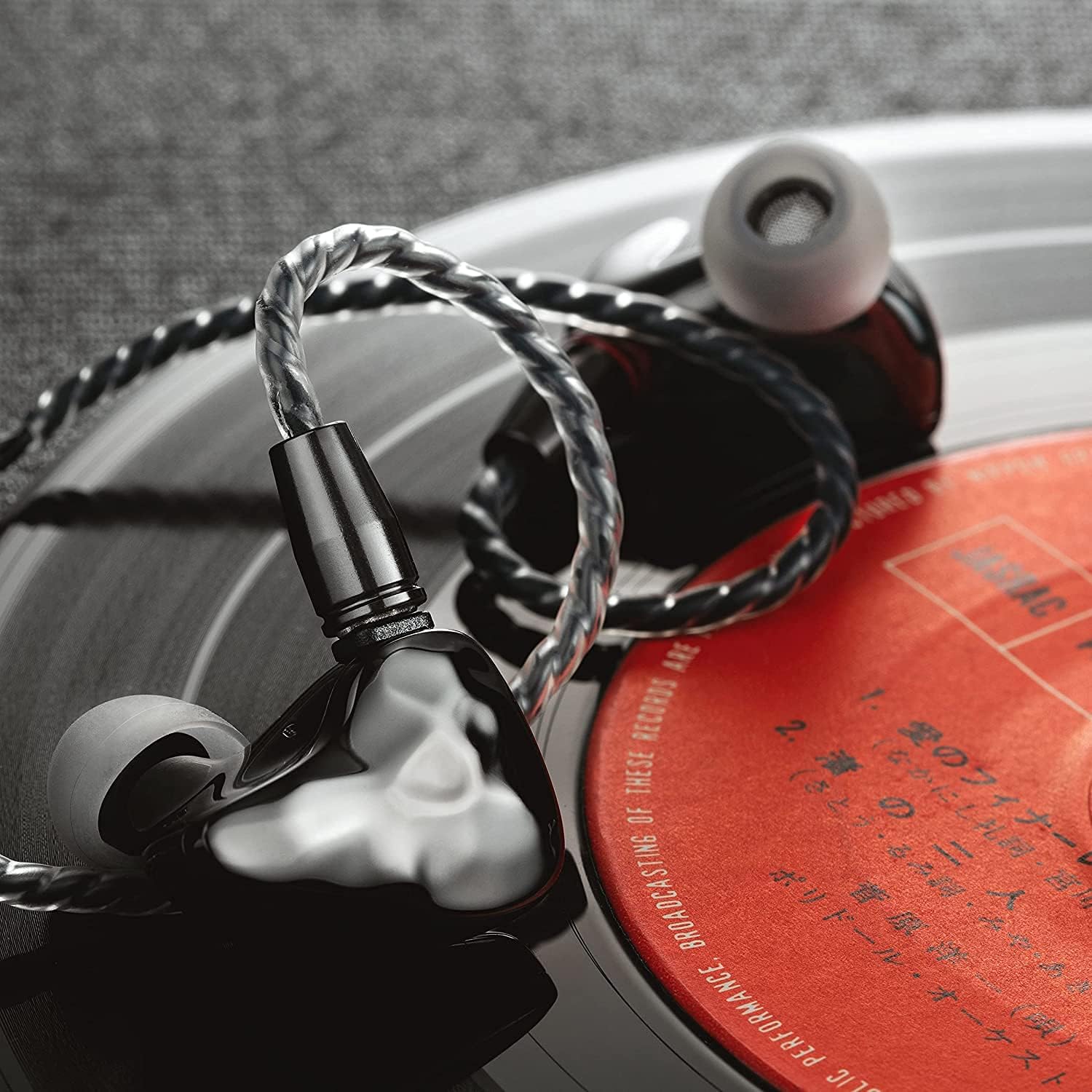 IKKO OH10 in-Ear Earphone,10mm Dynamic Drive Wired Earbuds,Detachable Design in-Ear Headphone 2 PIN