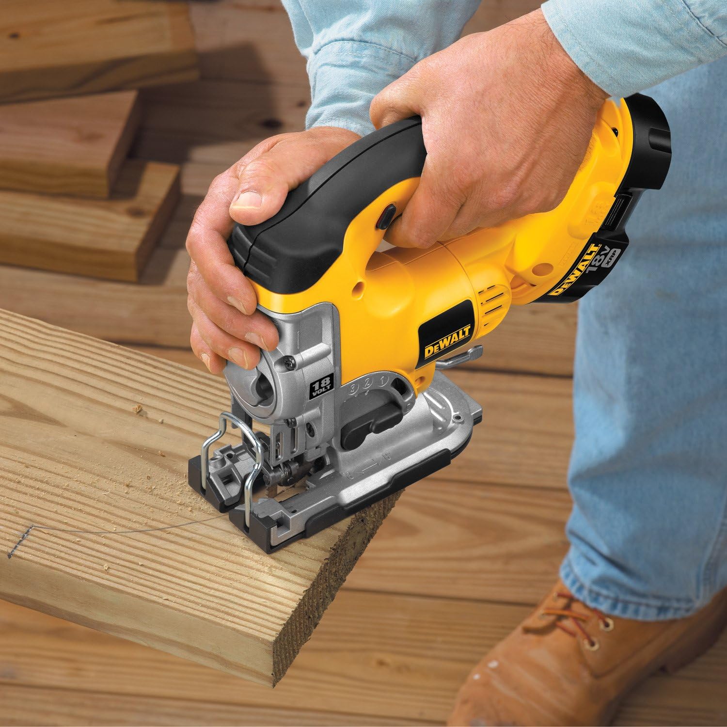 DEWALT DC330K Heavy-Duty 18-Volt Ni-Cad Cordless Top Handle Jig Saw Kit