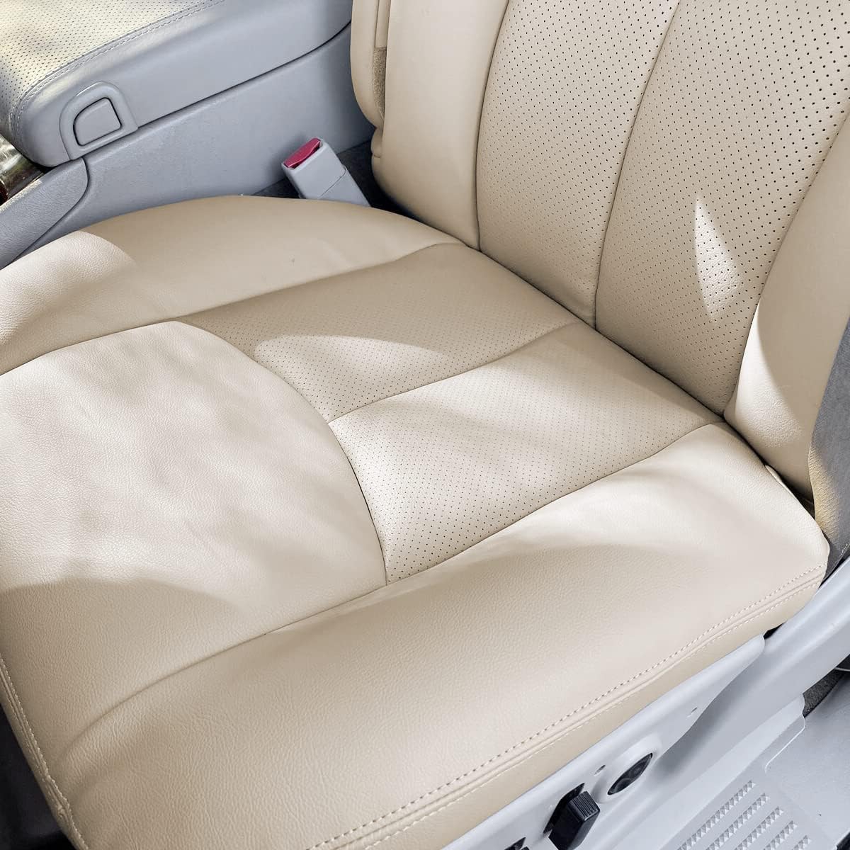 ECOTRIC Driver Side Bottom Seat Cover Compatible with 2003 - 2007 Cadillac ESV EXT Silverado Suburban 1500 2500 3500 Tahoe Yukon GMC Yukon XL Replacement for 0306ESC152DRBT 12510306SLNWPIT Pack of 2