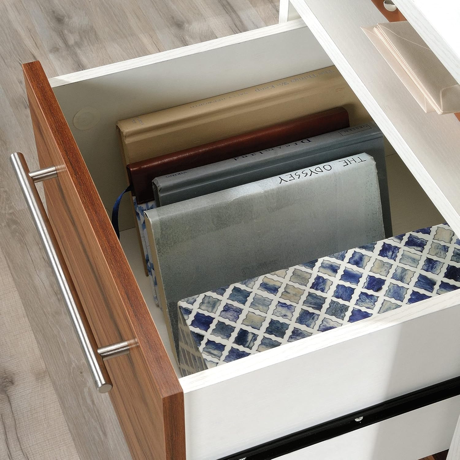 Sauder Vista Key L-Desk, L: 59.65