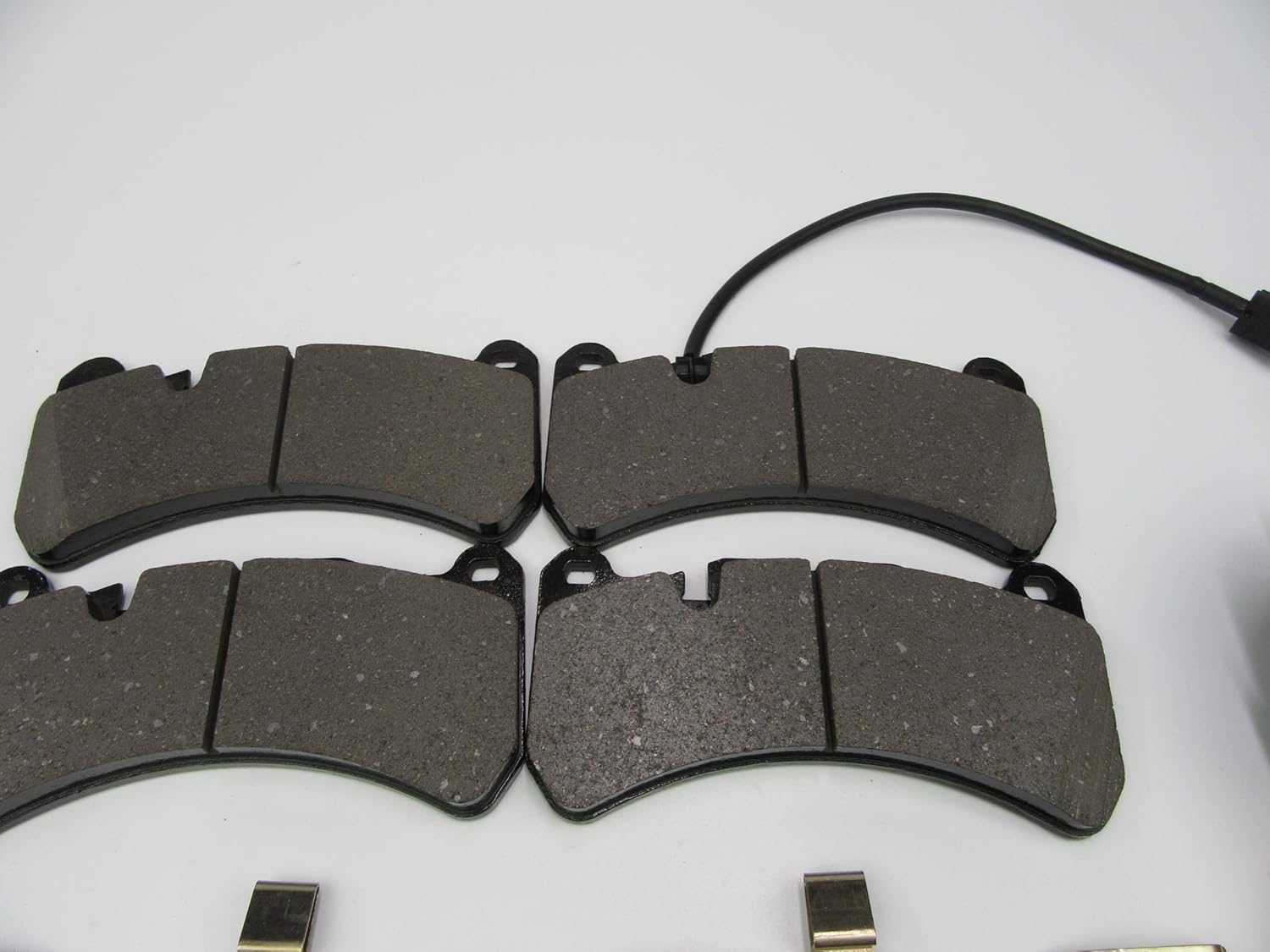 TopEuro replacement front & rear brake pads + oil filter for Maserati Ghibli Quattroporte #592 HIGH PERFORMANCE