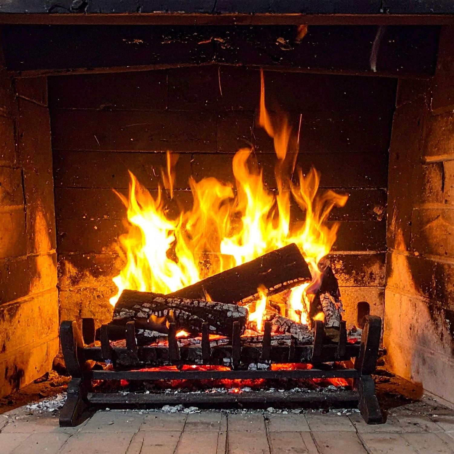 B&B Charcoal Piñon Mini Logs – 0.65 cu. ft. Pack, 18 lbs of 100% Natural Piñon Pine Firewood for Fire Pits, Fireplaces, Chimineas & Campfires – Long Burning, Aromatic, Clean-Burning Logs (2 Pack)