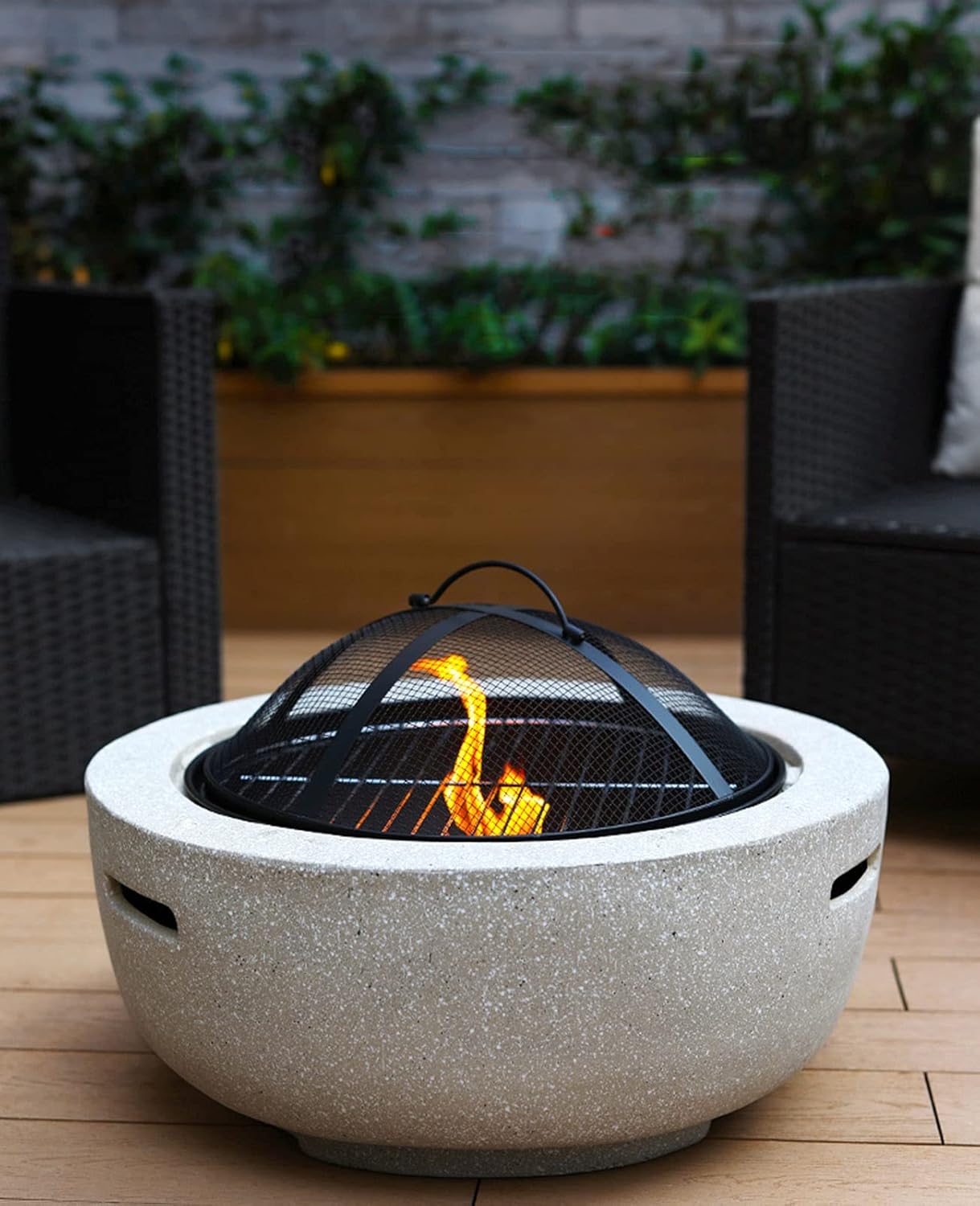Outdoor Fire Pit Garden Wood Burning Fire Pit BBQ Grill Table - 60cm/23in, Outdoor Wood Burning Fire Bowl with Spark Screen Cover and Poker