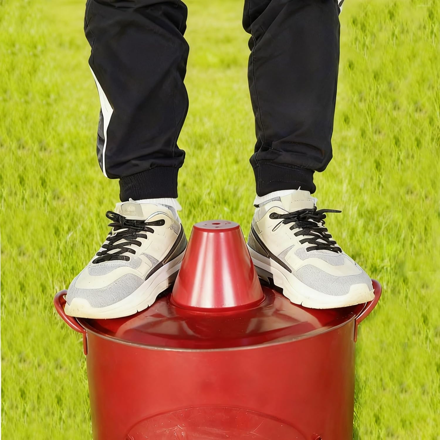 Burn Barrel, Outdoor Fire Pits,Burn Barrel Trash，Stainless Steel Incinerator Cage with Lid，Incinerator，Fire Pit, Burning Garbage, Leaves, Yard Waste, Debris Paper(34cm/13in)