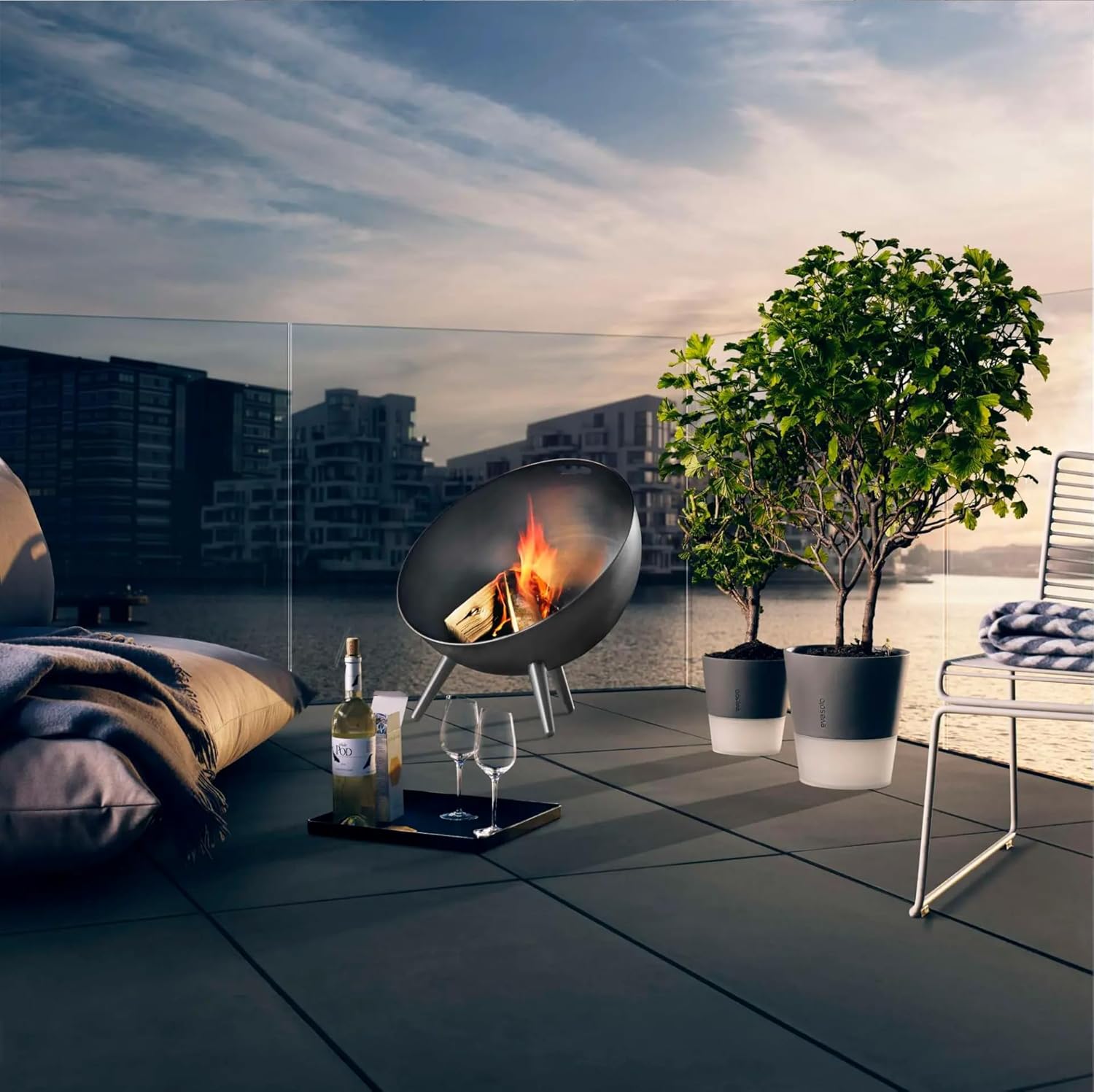 Eva Solo FireGlobe Outdoor Fire Pit | Garden or Patio Fireplace | Wood Burning Firepits | Danish Design & Functionality | Aluminium & Enamelled Steel