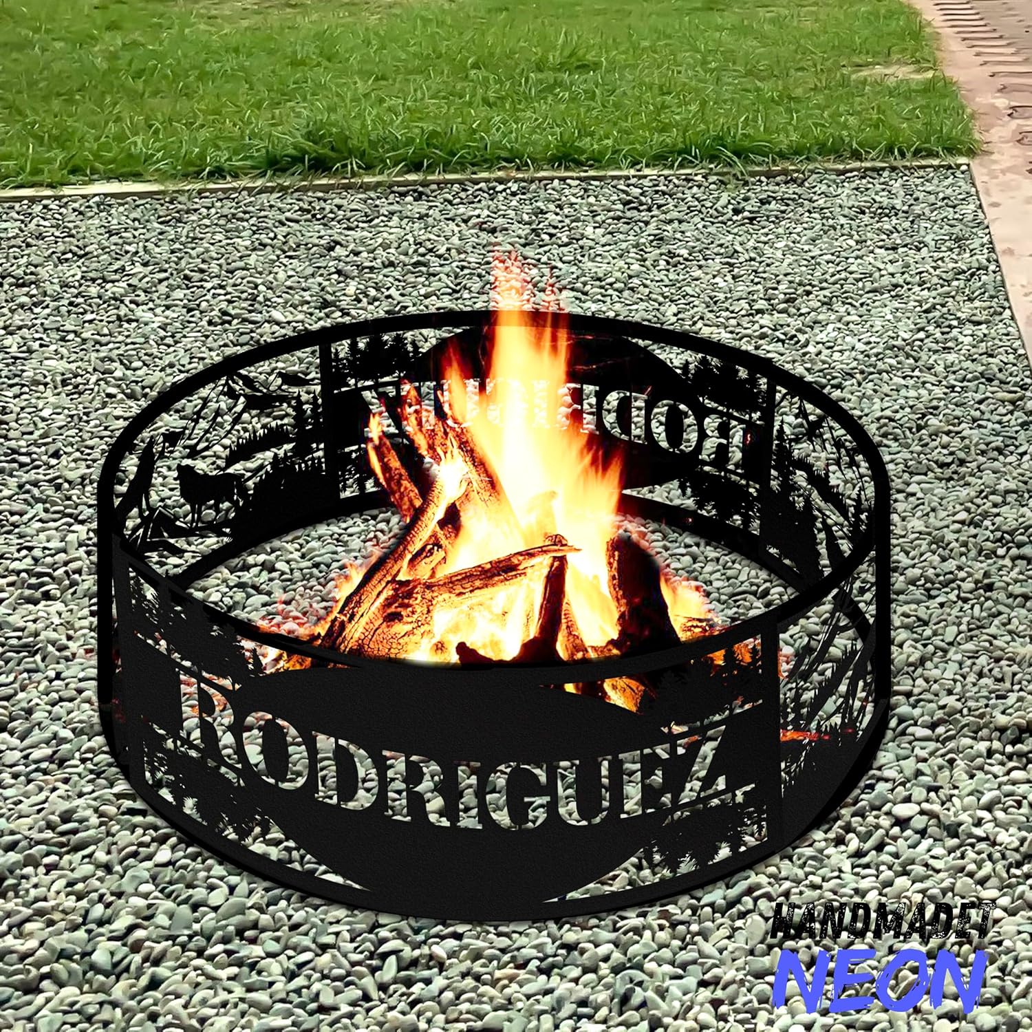 Personalized Wolf Fire Pit Ring Metal Custom Name 360 Degree Cutouts Wilderness Campfire Ring Stove Outdoor BBQs Backyard Camping Garden Decor Gifts Father's Day Campers