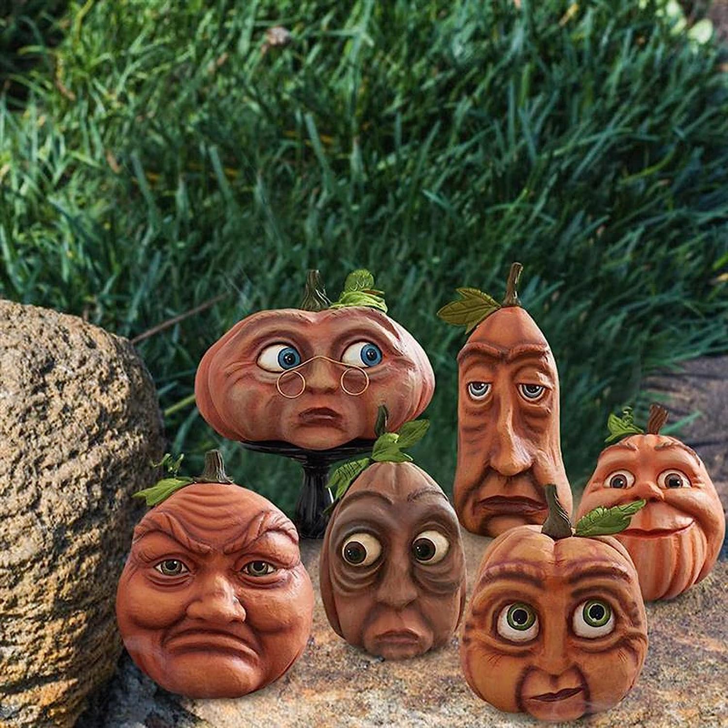 Expressive Pumpkin Family Reign Ornaments Lantern Venue Decoration Props Face Decoration for Haunted House Bar Party (6 Pieces)