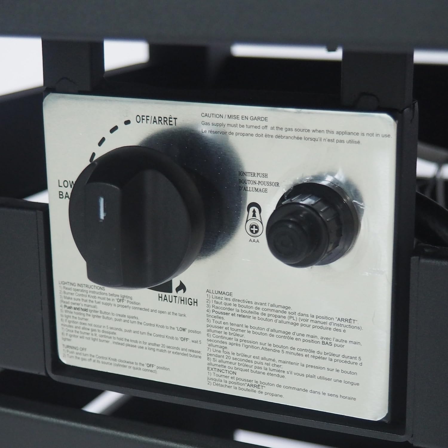 Outdoor Fire Pit, 30000 BTU Propane Fire Pit with Volcanic Rock and Rain Cover, 47