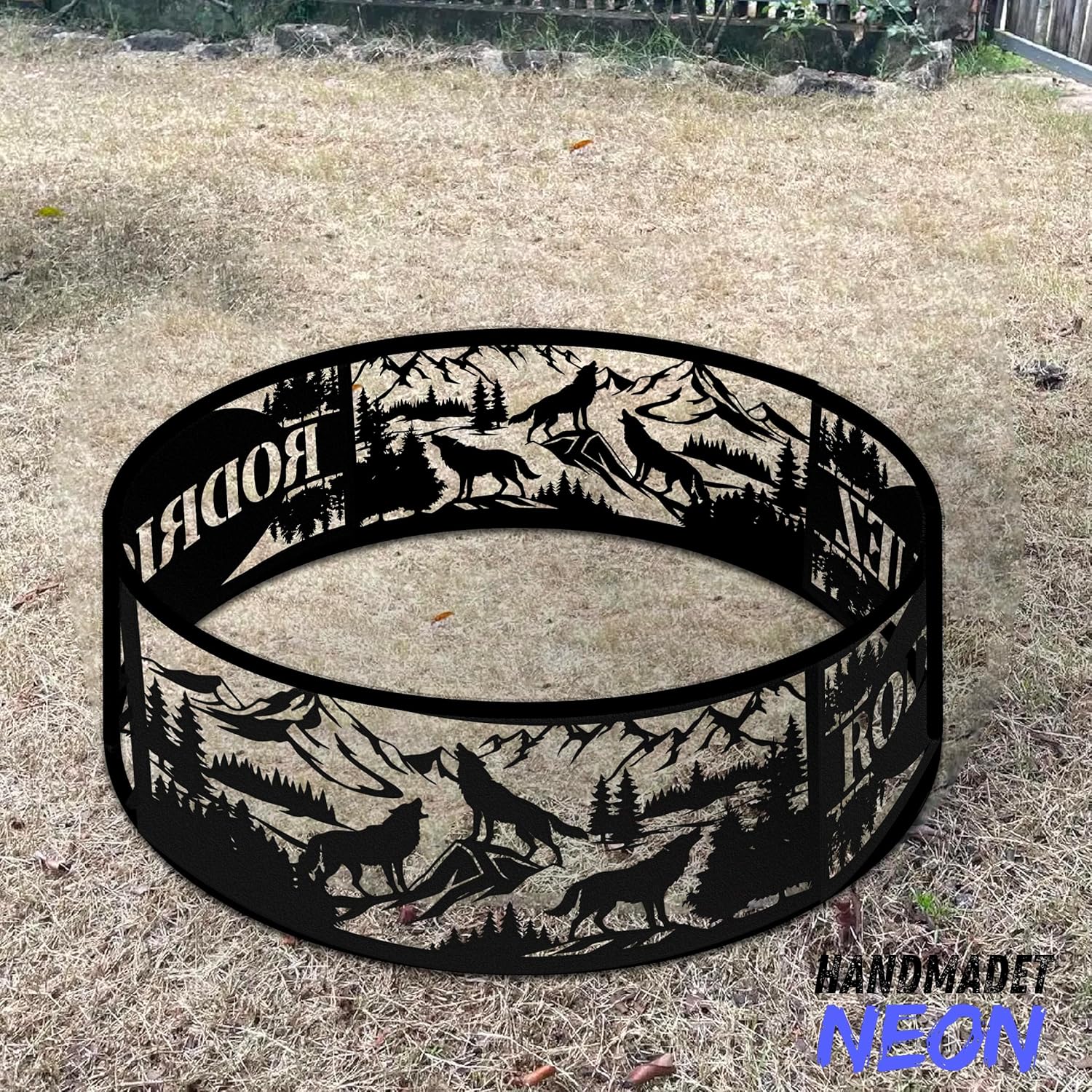 Personalized Wolf Fire Pit Ring Metal Custom Name 360 Degree Cutouts Wilderness Campfire Ring Stove Outdoor BBQs Backyard Camping Garden Decor Gifts Father's Day Campers