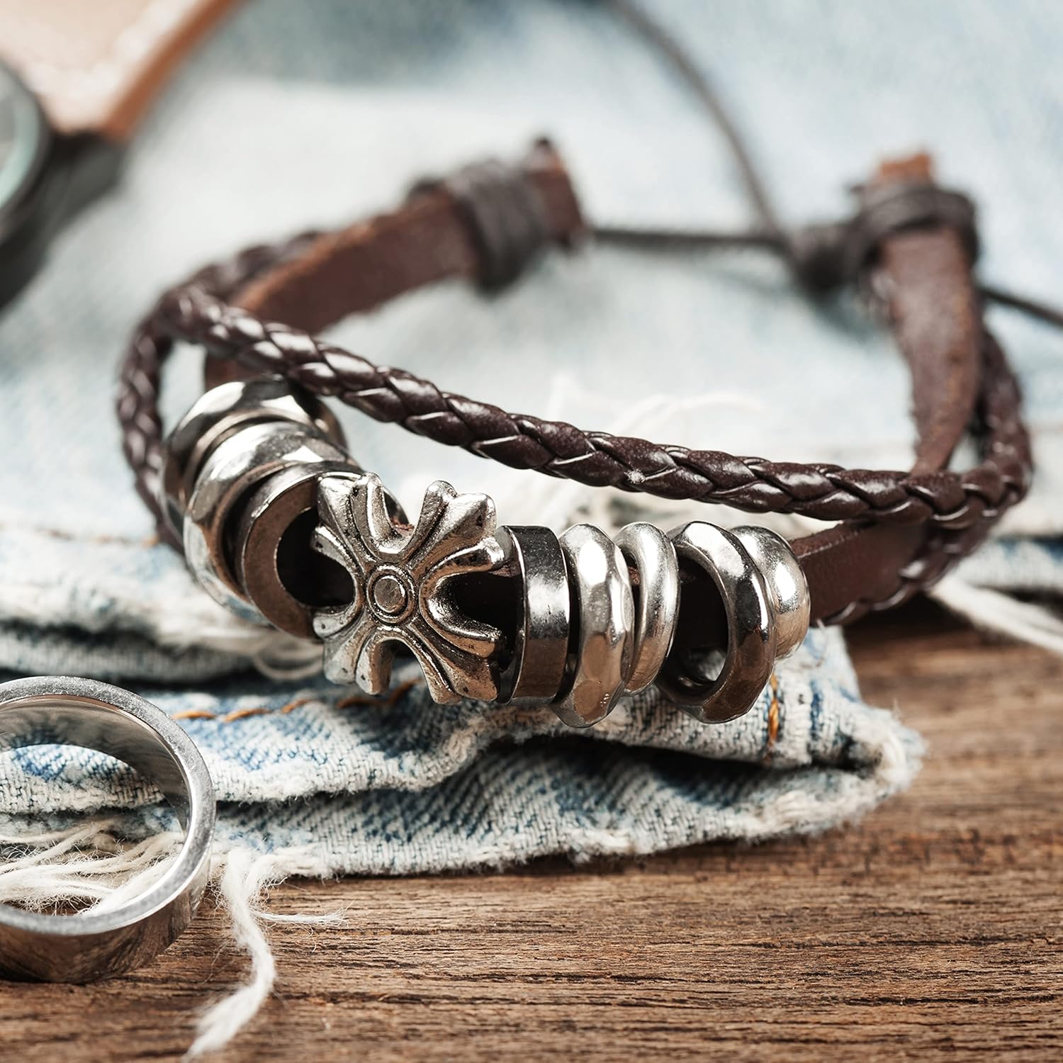 The Beadsmith Braided Bolo Cord – Brown Color – 4mm Spool – 25 Yards/22.86 Meters – Machine Braided Indian Leather – Ideal for Watch Bands, Bolo Ties, Necklaces, Hair Accessories & DIY Jewelry Making