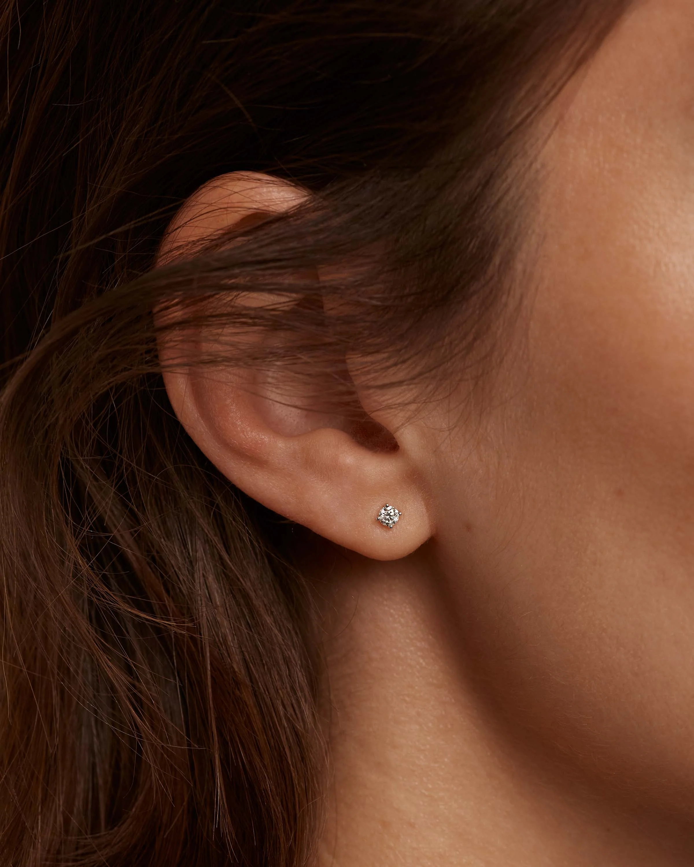 Diamonds and White Gold Solitaire Studs