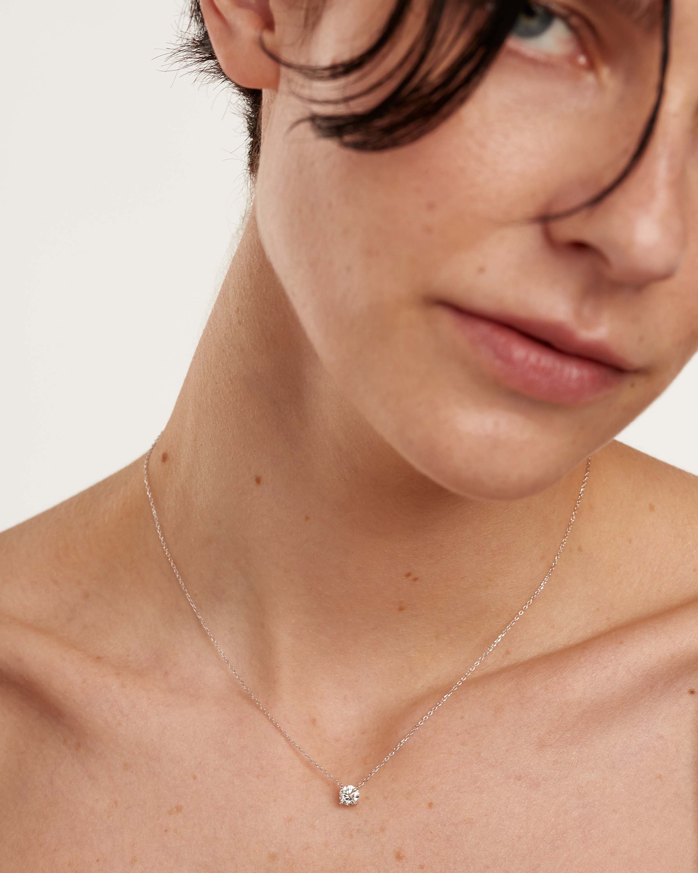 Diamonds and White Gold Solitaire Supreme Necklace