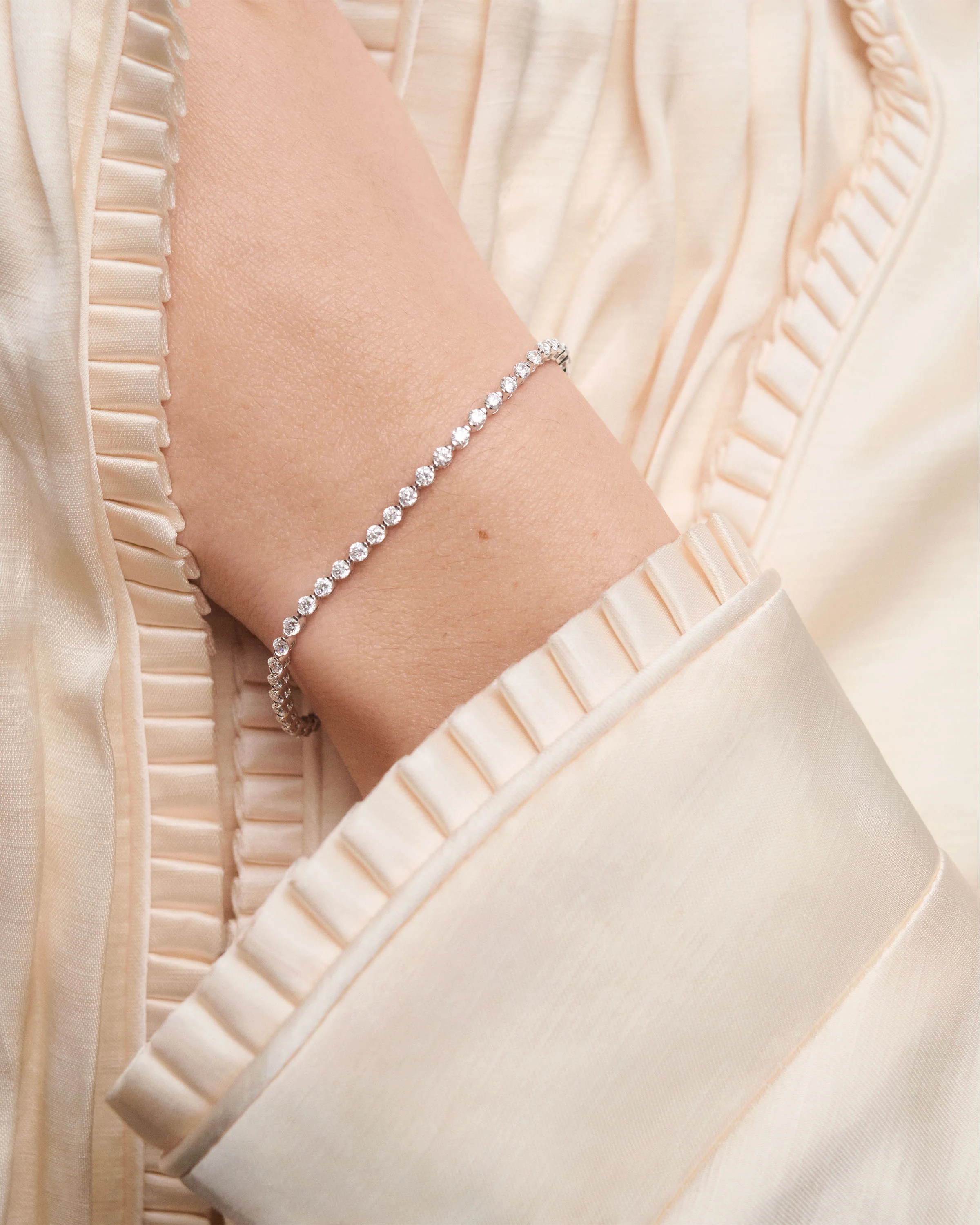 Diamonds and white gold Astra bracelet