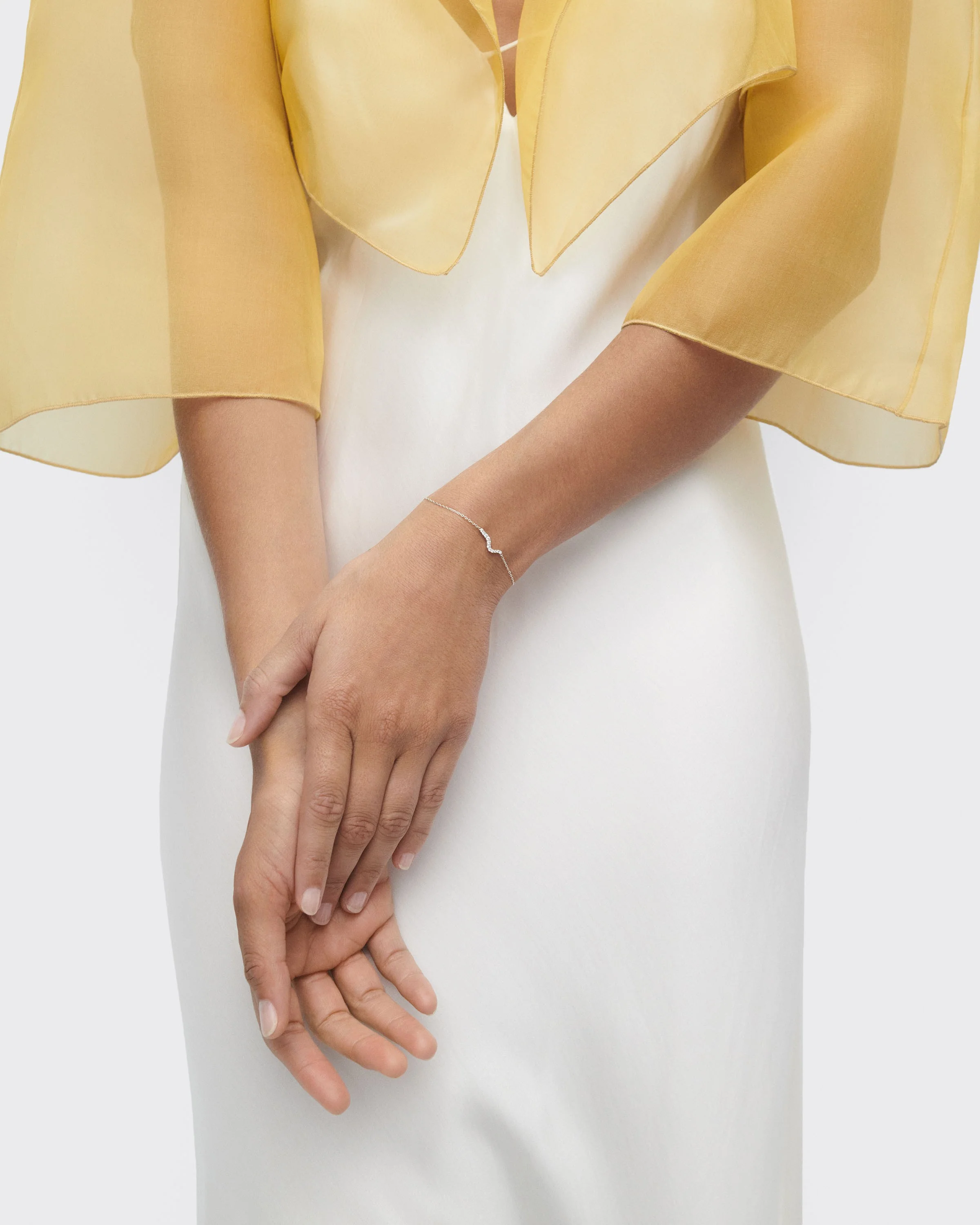 Diamonds and white gold Flow bracelet