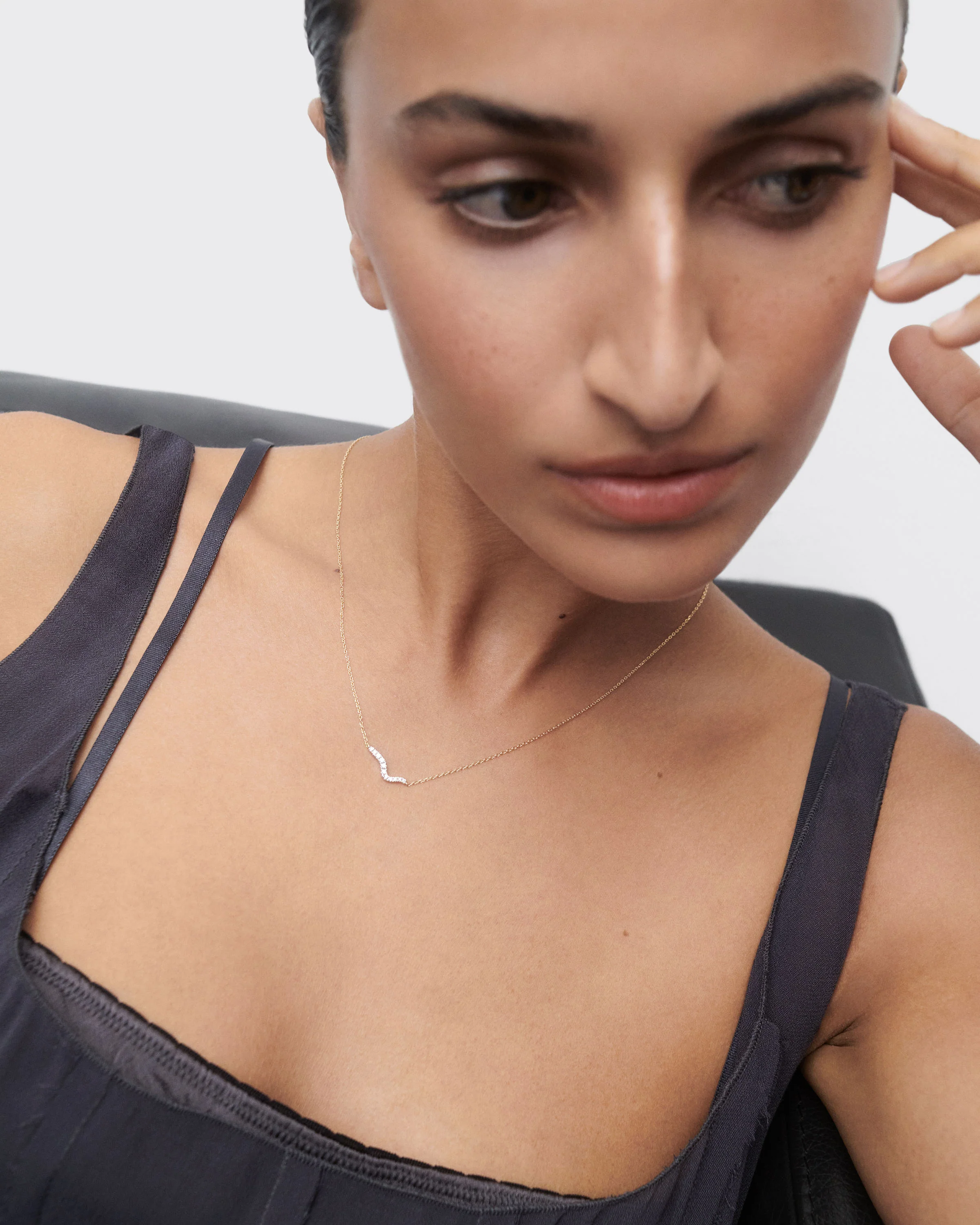 Diamonds and gold Flow necklace