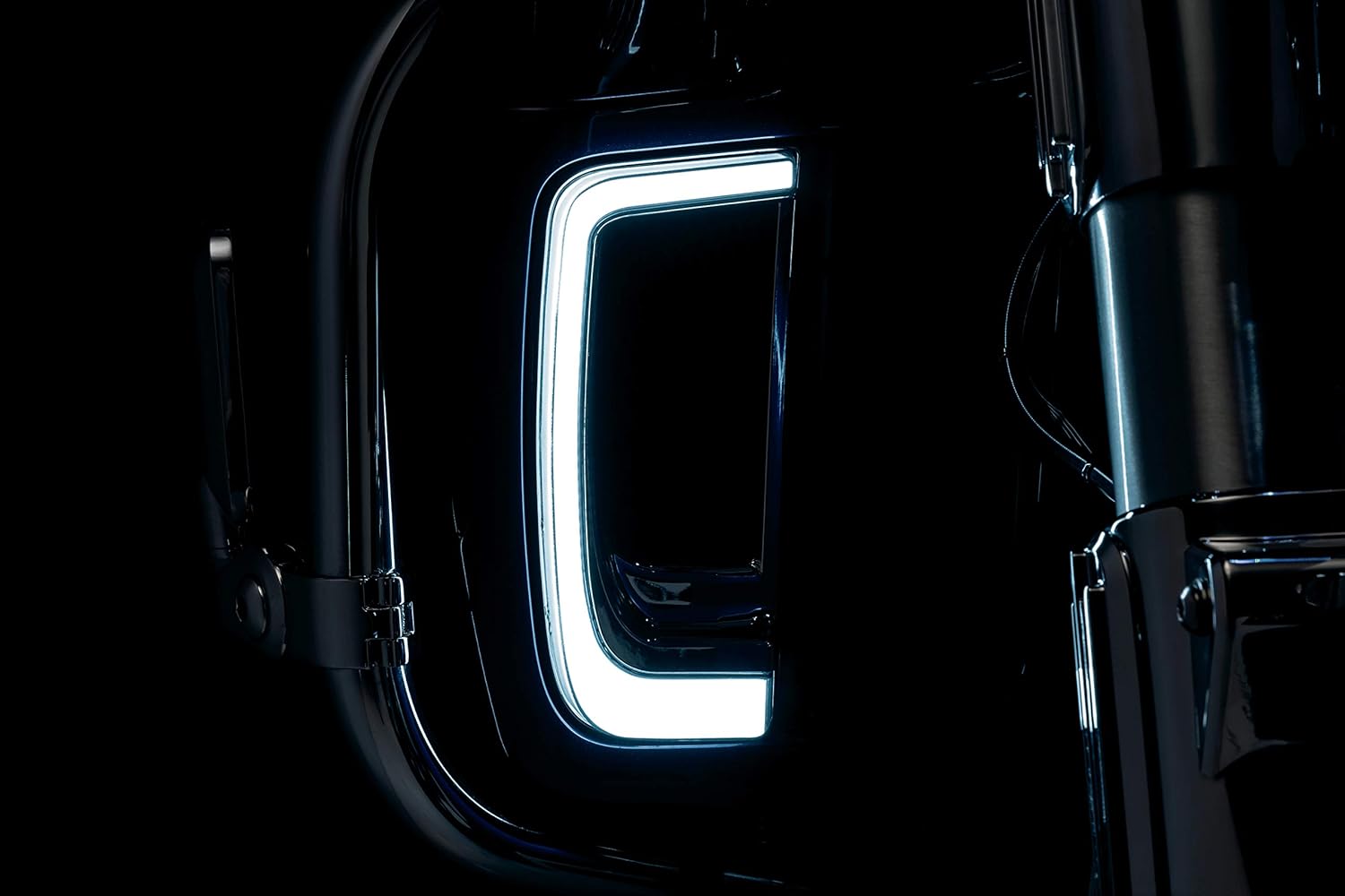 Kuryakyn 5063 Motorcycle Lighting Accessory: Tracer LED Running Light/Turn Signal Fairing Lower Grills for 2014-20 Harley-Davidson Motorcycles, Chrome, 1 Pair