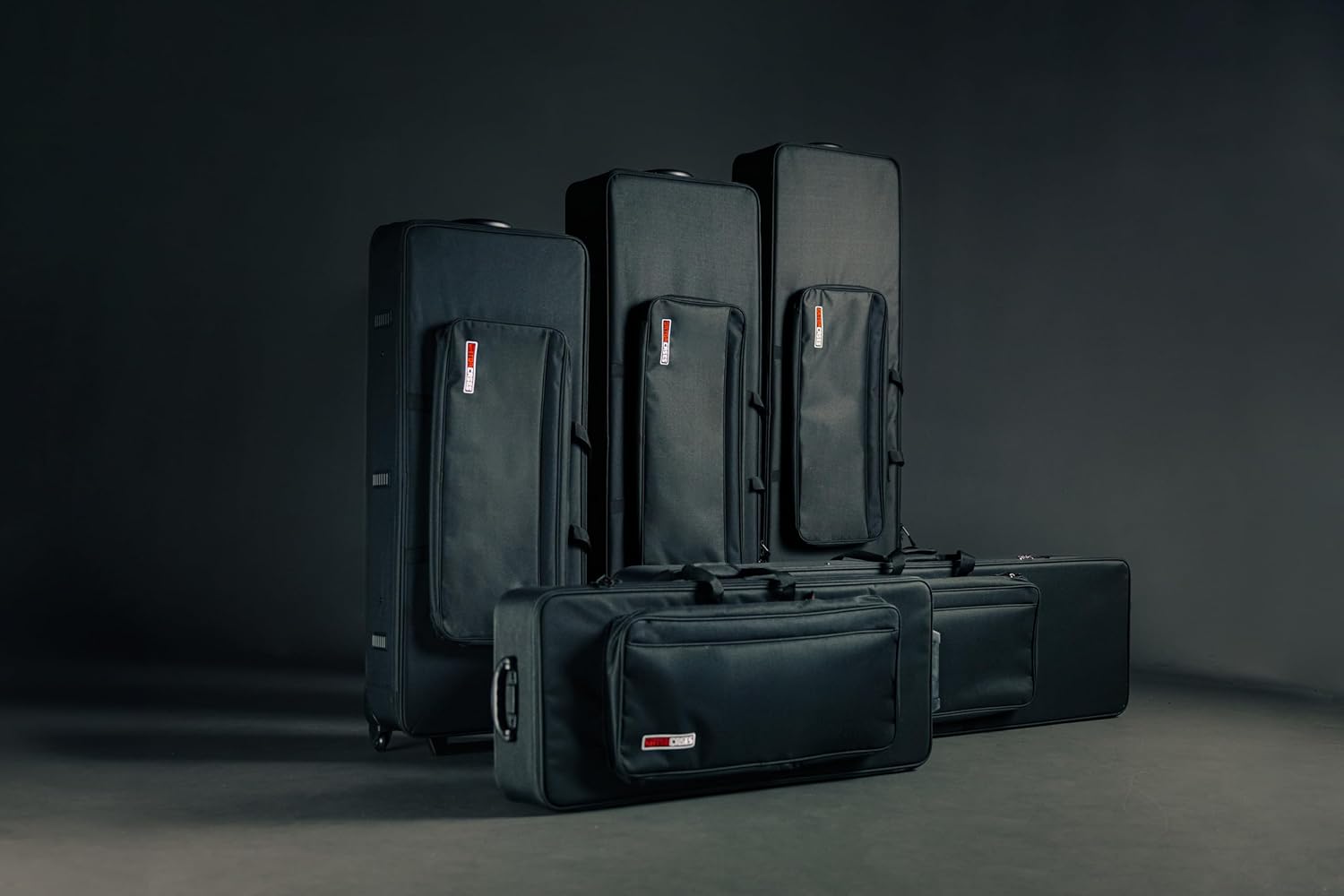 Gator Cases Lightweight Keyboard Case with Pull Handle and Wheels, Fits 76-Note Keyboards (GK-76)