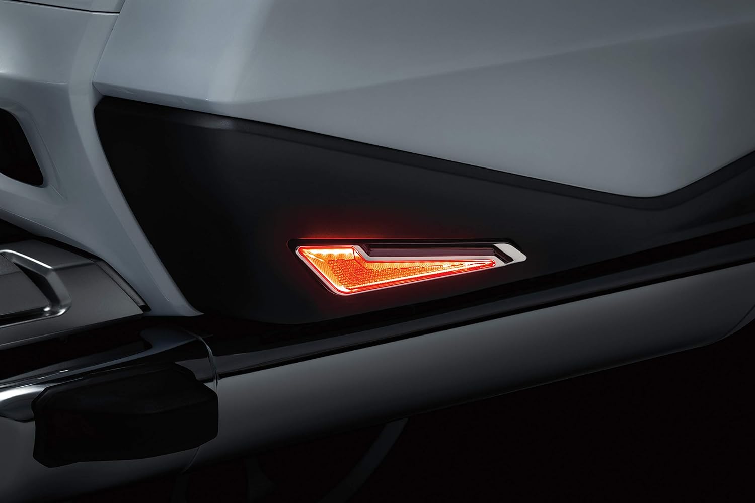 Kuryakyn Motorcycle Lighting Accessory: Omni LED Run/Turn/Brake Side Saddlebag Inserts for Honda Gold Wing 2018-20