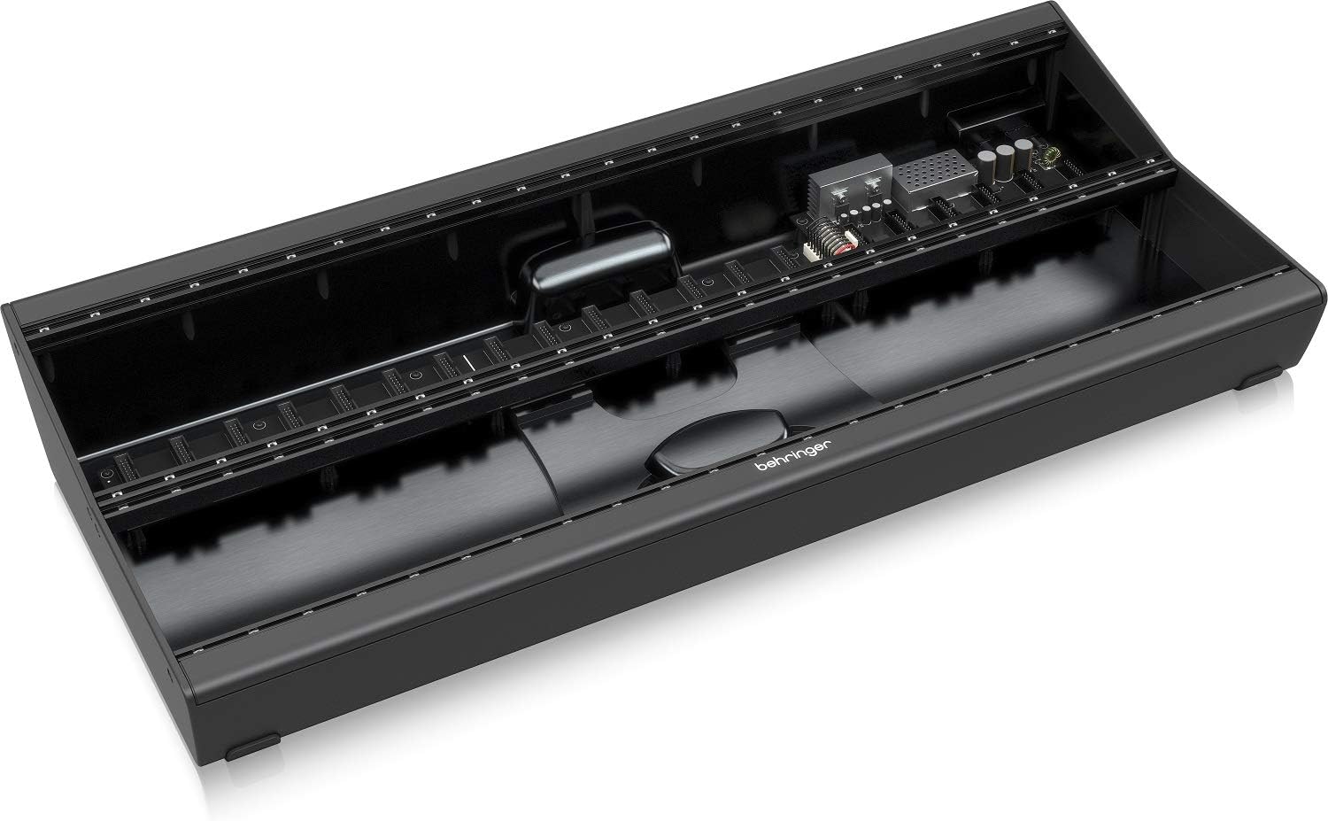 Behringer EURORACK GO Mobile 2 x 140 HP Eurorack Case with Massive Power Supply, 32 Keyed Power Connectors