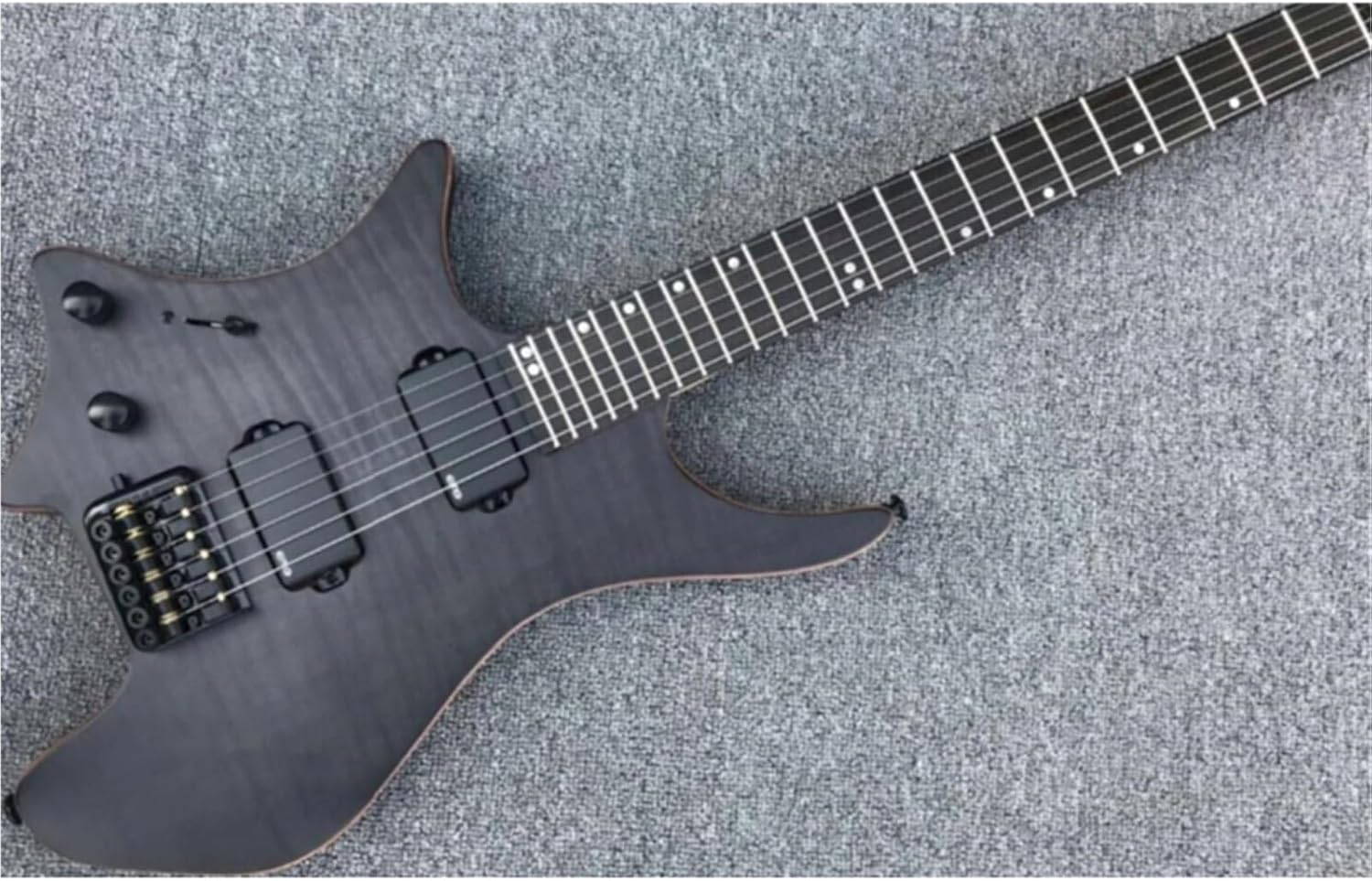 Beginner Electric Guitar Kits Red And Black Tiger Striped Backhand Headless Solid Wood Professional Electric Guitar