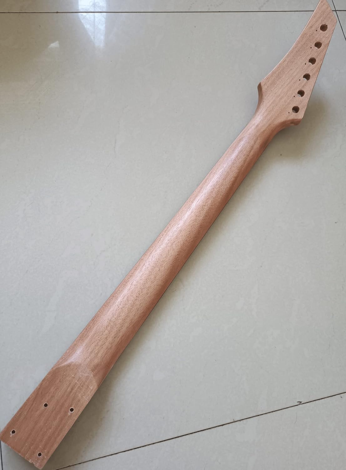 HENGYEEDIY Electric Guitar Kits in IBZ Style - Mahogany Body and Neck - Rosewood Fingerboard and All Components Included (7V)