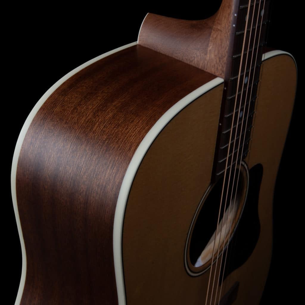 Art & Lutherie 6 String Acoustic-Electric Guitar, Right Hand, Natural, Full (050703)