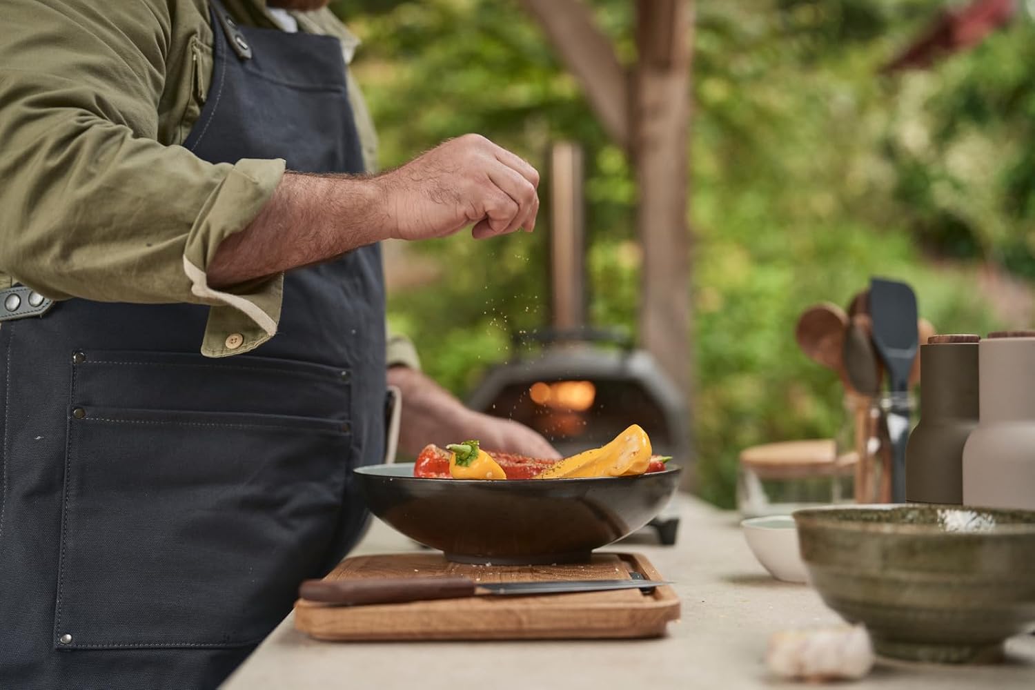 Ooni Karu 2 Pro Gas Burner - 28mbar Propane Burner For Ooni - Includes Gas Regulator and Hose, Pizza Oven Gas Burner Attachment, Gas Converter, Pizza Oven Accessories