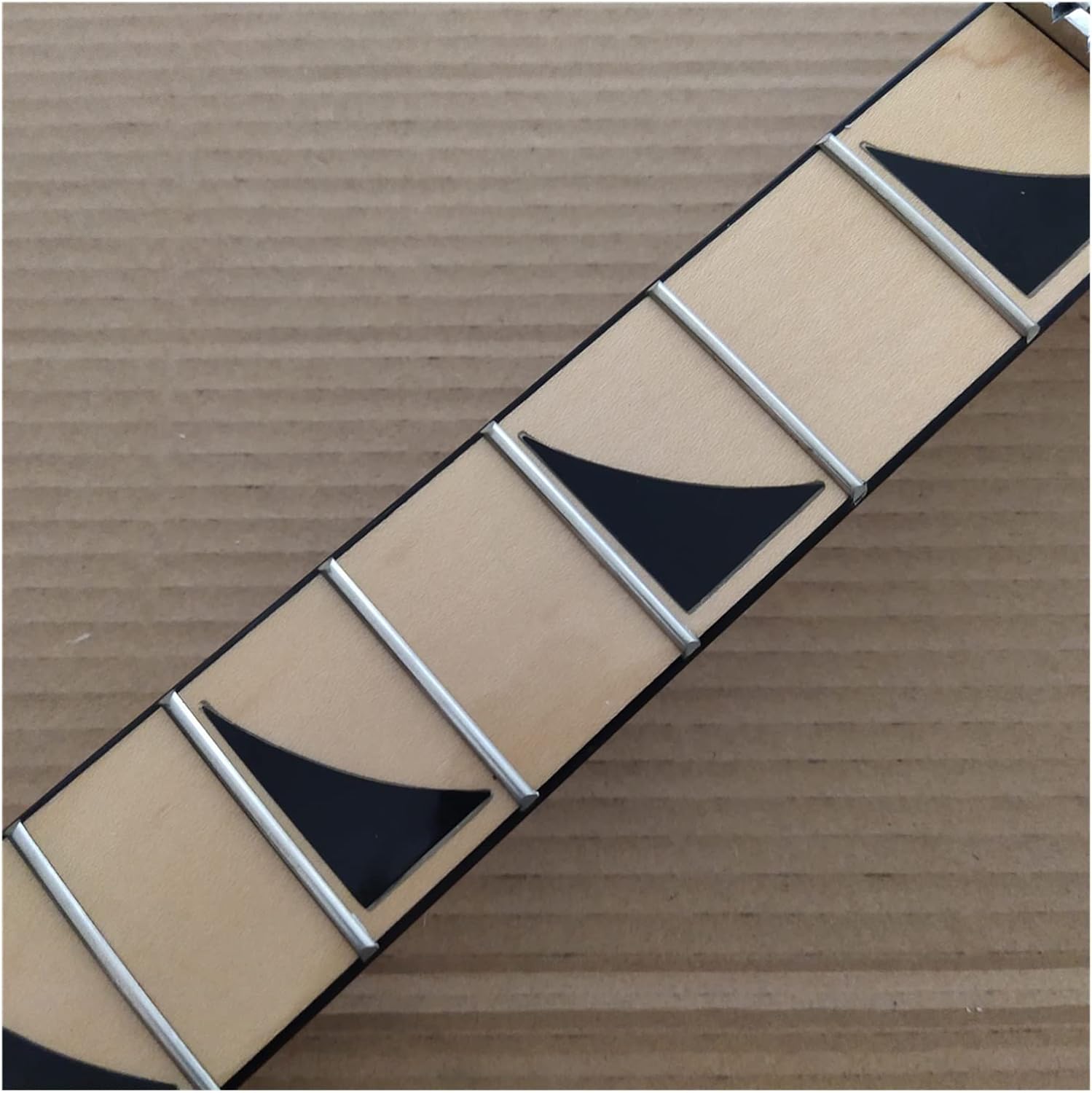 Left Head 24 Frets Maple Electric Guitar Neck Replacement Maple Fingerboard Locking Nut Gloss Guitar ​Neck Replacement