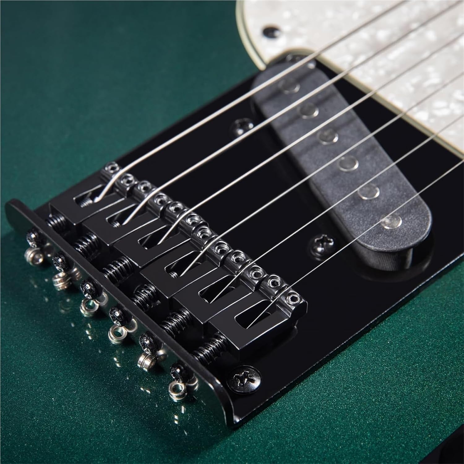 Beginner Electric Guitar Kits Solid Electric Guitar Metallic Finish Poplar Body Maple Neck Fretboard(Green)