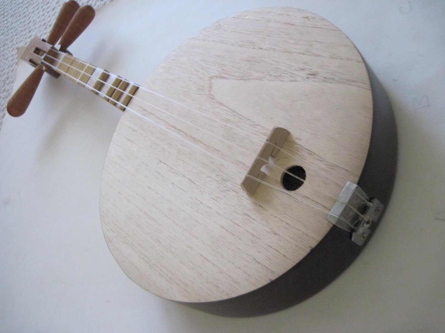 Chinese Moon Guitar (Yueqin or Yueiqin) 100% Hand-Crafted w. 3 Strings Folklore Guitar instrument Southern Regions China/Taiwan