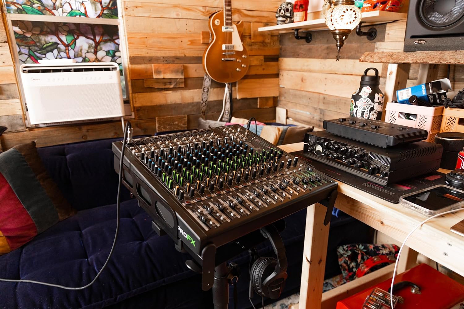 Gator Frameworks Adjustable Rolling Mixer Stand with Locking Casters and Headphone Hanging Rack, (GFW-MIXERCART-0400)