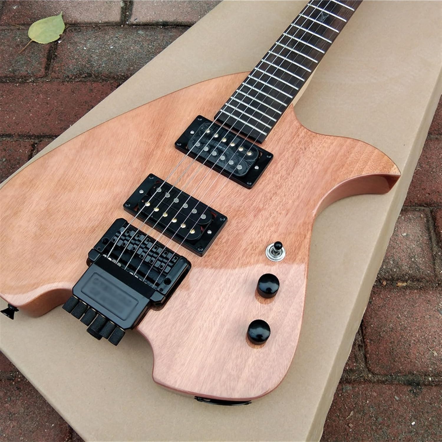 VENEKA Headless Electric Guitar 24 Frets Headless Electric Guitar Mahogany Body Rosewood Fingerboard with Black Hardware