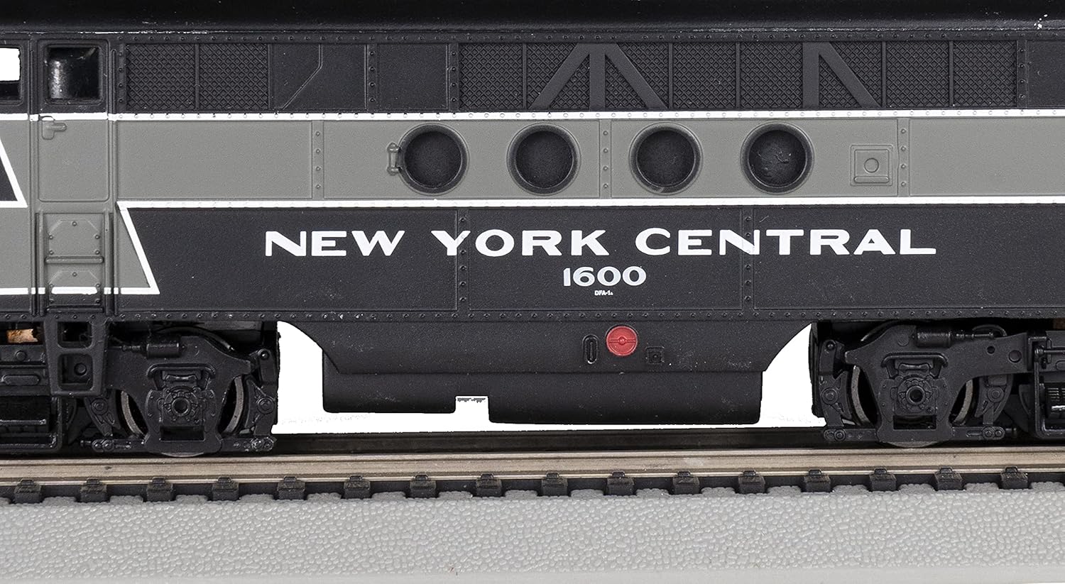 Bachmann Trains - FT - DCC WOWSOUND Sound Value-Equipped Locomotive - New York Central (Lightning Stripe) - HO Scale, Prototypical Black & Gray, (68912)