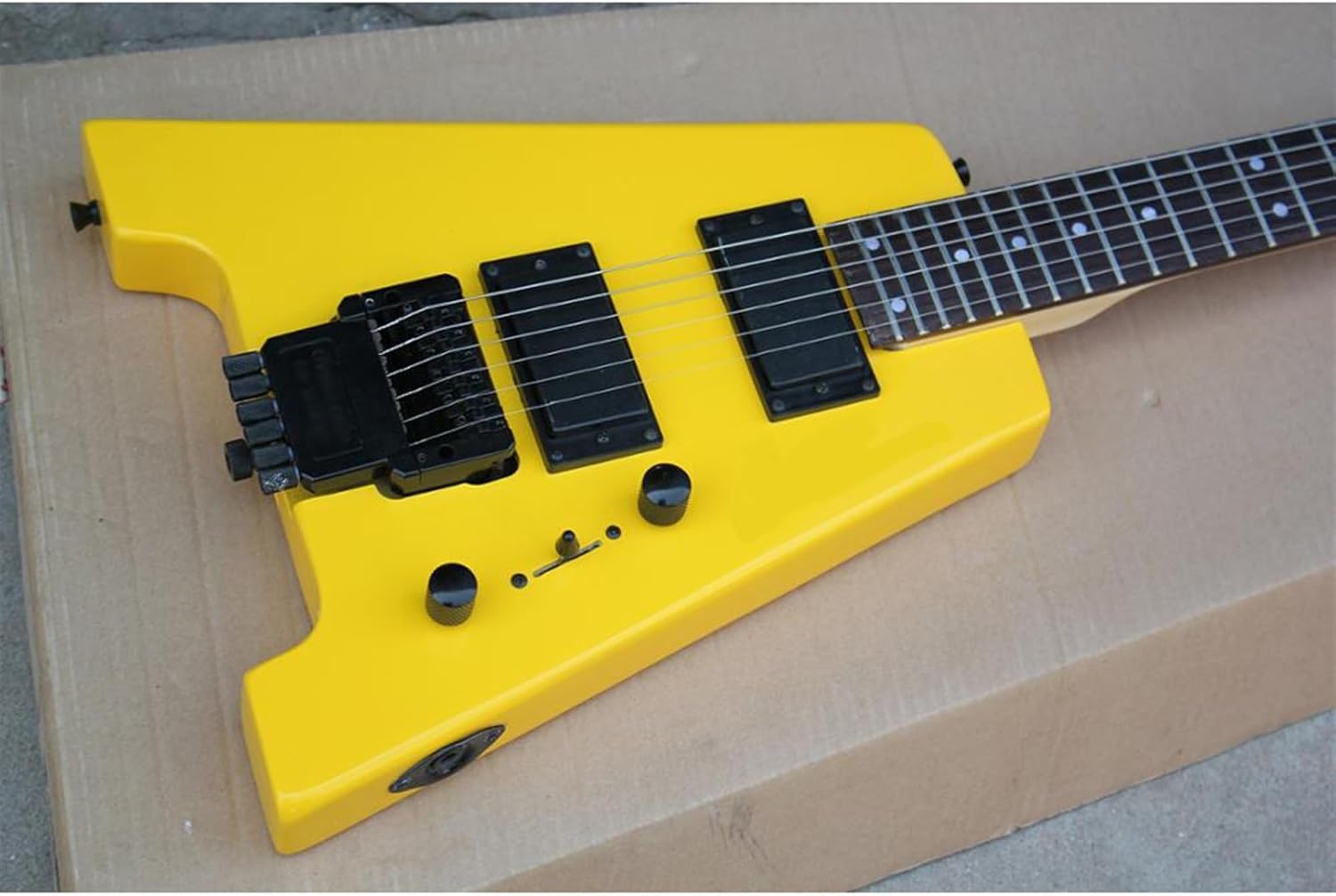 Yellow 39 Inches Headless Electric Guitar with HH Pickup Rosewood Fretboard 24 Frets Professional Headless Guitar