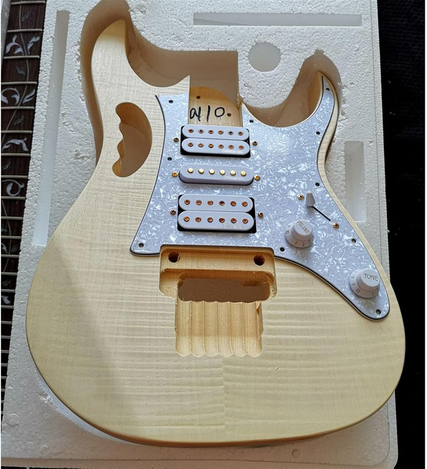 DIY Electric Guitar Kit Unfinished Guitar Accessories Set Basswood Body Rosewood Fingerboard Maple Neck with Mounting Screws