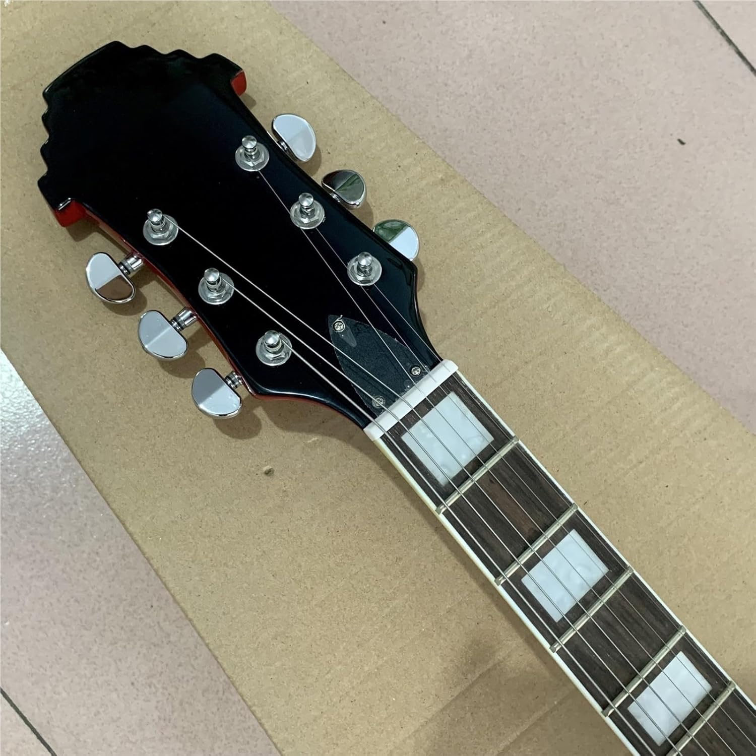 Beginner Electric Guitar Kits Red Solid Wood Body Electric Guitar One Piece