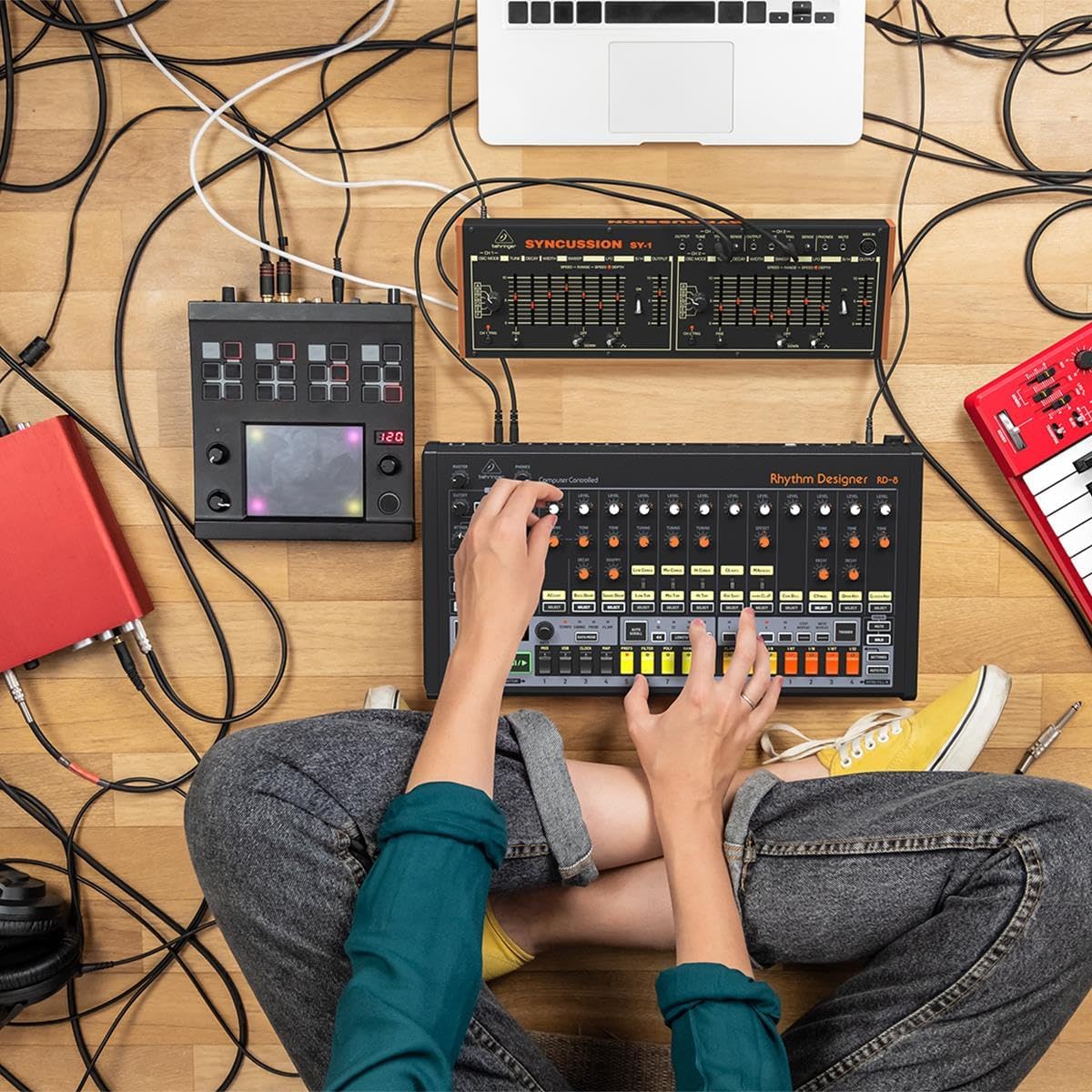 Behringer SYNCUSSION SY-1 Classic Dual Analog Percussion Synthesizer