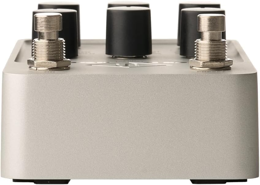 Universal Audio UAFX Knuckles '92 Dual Rec Amplifier Pedal - Bundle with Instrument Cable and 2 Patch Cables