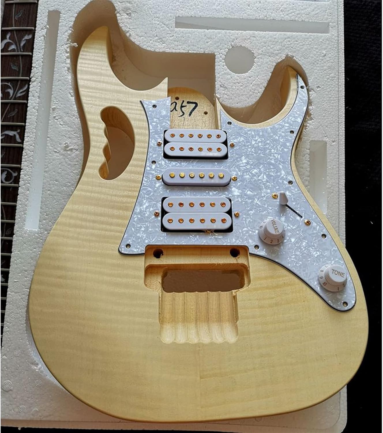Beginner DIY Guitar Body Kit Basswood Body Rosewood Fingerboard Complete Electric Guitar Building Set Unfinished Guitar Set