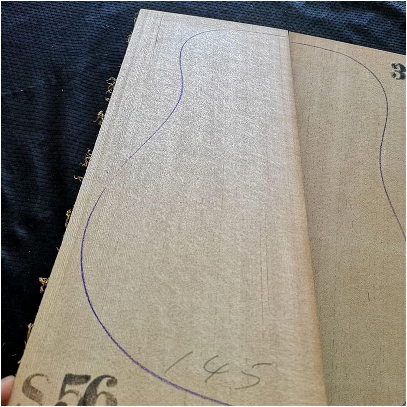 Unfinished Guitar Body 1Set AAA Claw Pattern Sitka Spruce Solid Wood Guitar Panel Material Guitar Maintenance Material 540 * 220 * 4.5mm Guitar DIY Accessory (Color : S56)