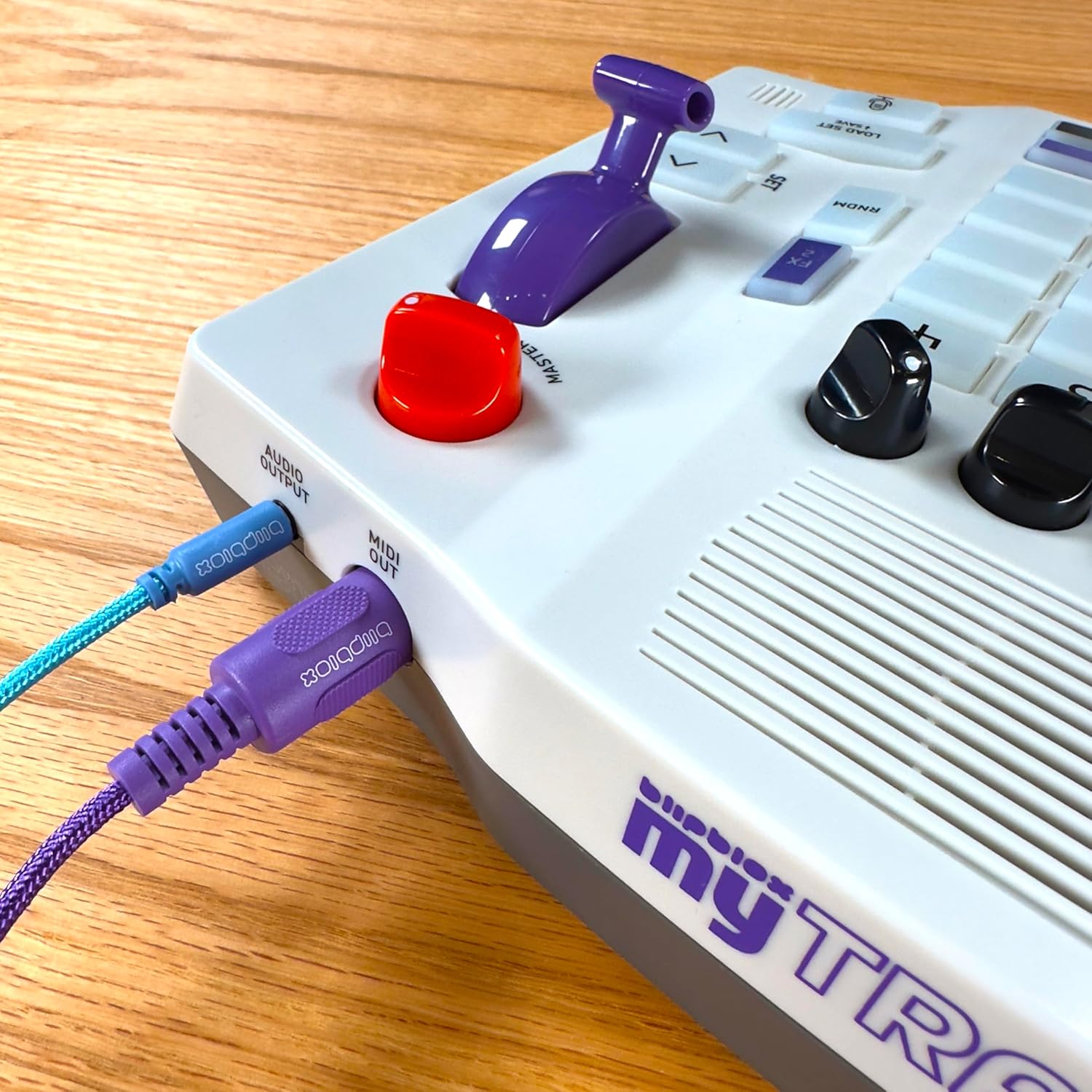 myTRACKS Groovebox - Sequencer, Sampler, Drum Machine