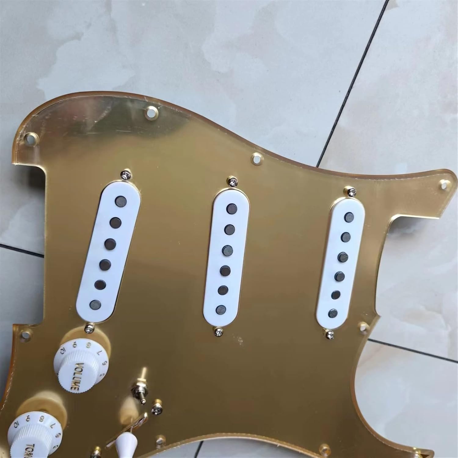 SSS Loaded Electric Guitar Pickguard Set Multifunction Converter Ainico Single Coil Pickup Pickup Set with Pickguard