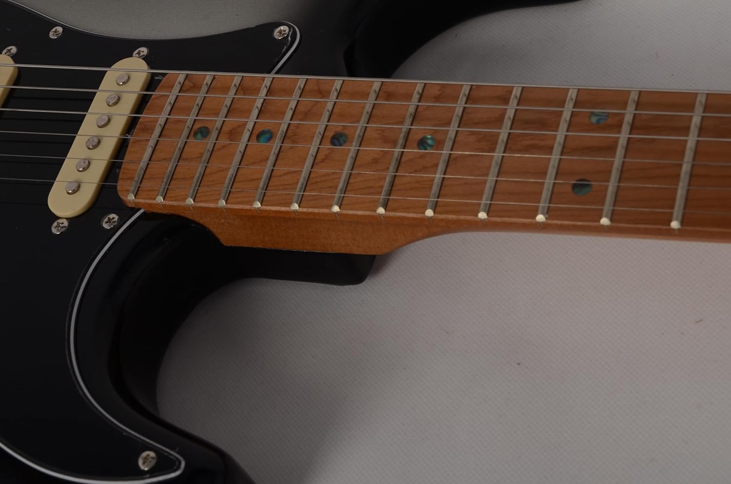 Full Size Solid Body Electric Guitar, ST Electric Guitar, Solid Body Electric Guitar, ST Series Phoenix Wood Body, Maple Neck and Plywood Fingerboard Accessories, Tools and Gig Bag