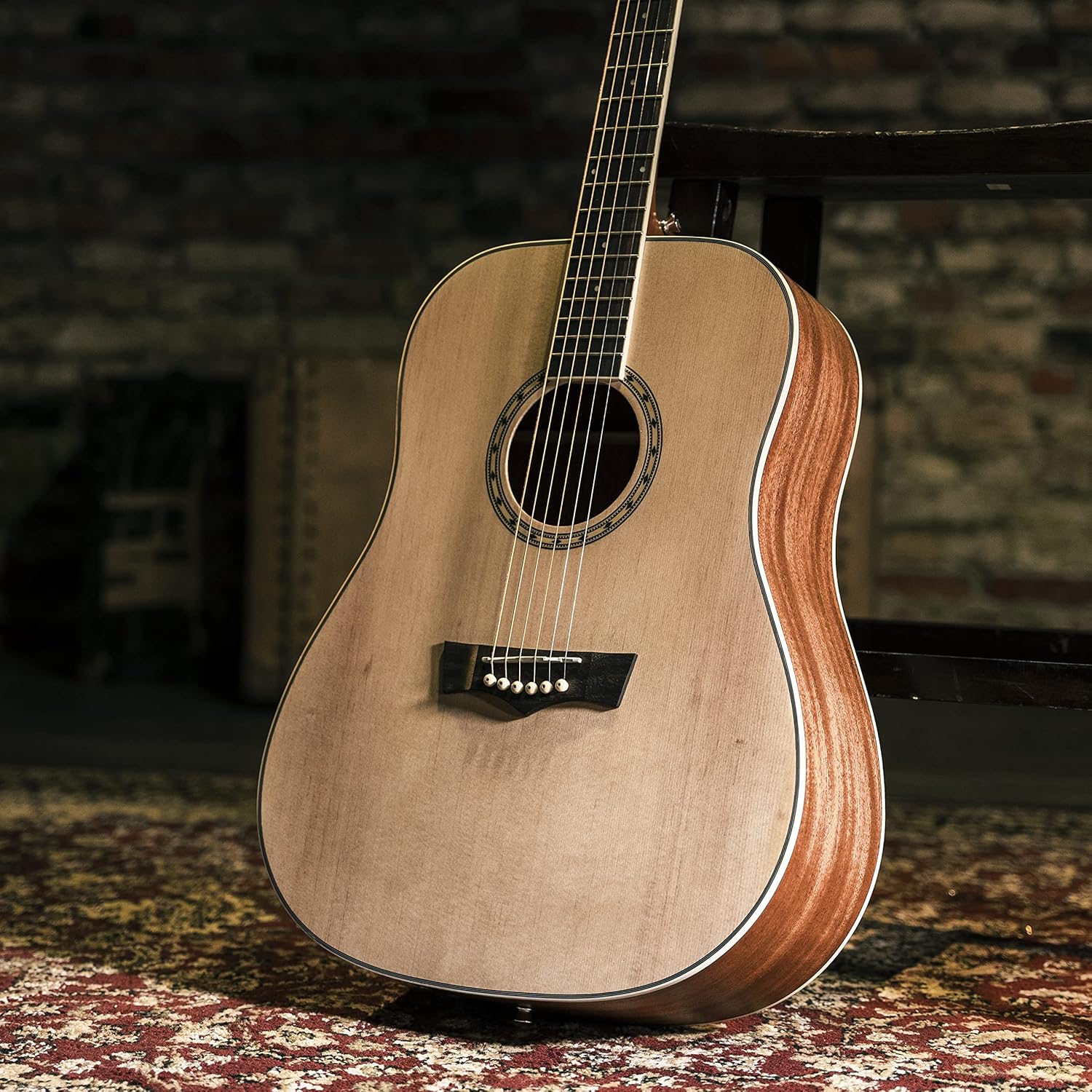 Peavey Delta Woods™ DW-2™ Solid Top Dreadnought Acoustic Guitar